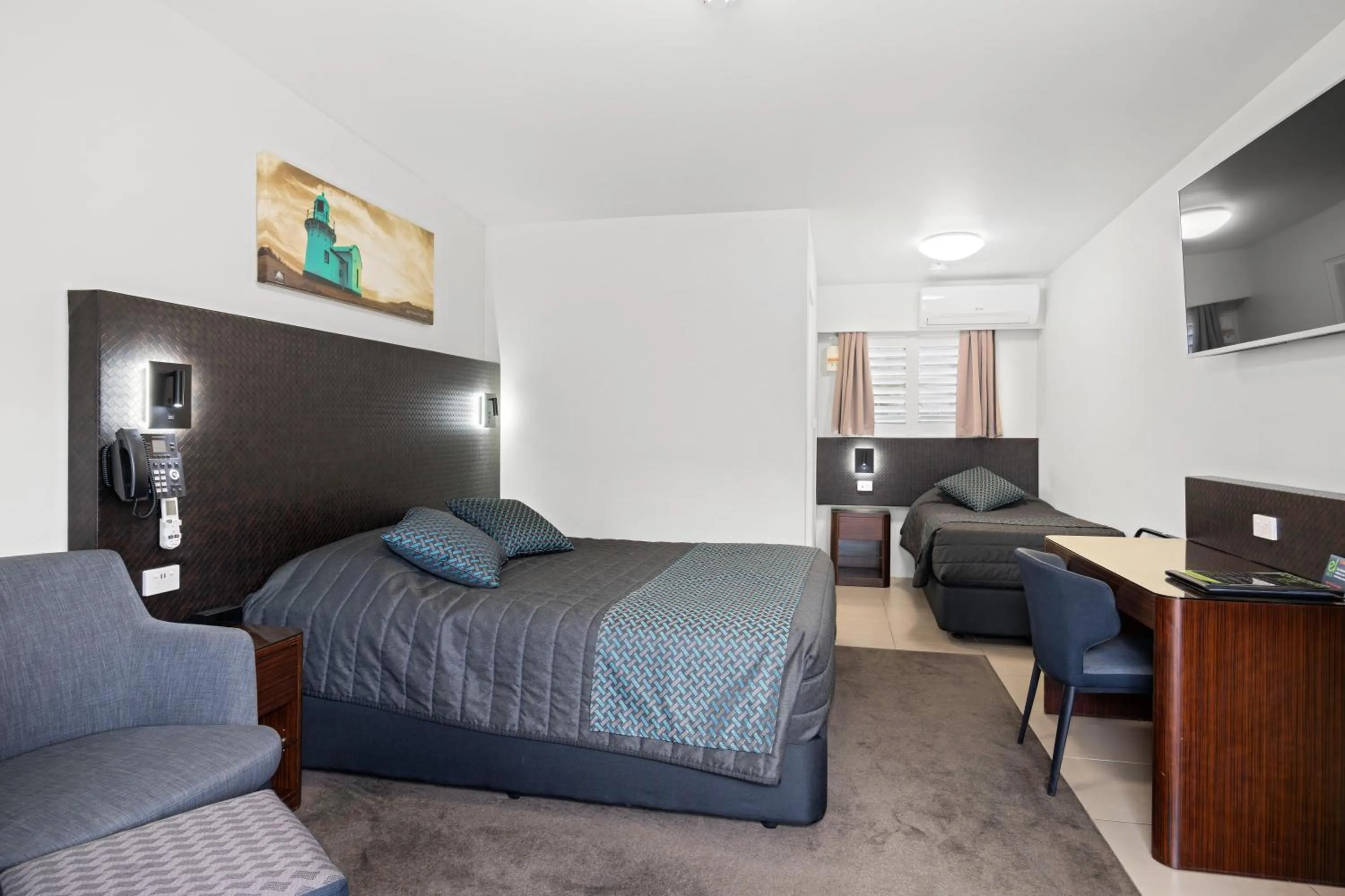 Bedroom, Bed in El Motor Inn