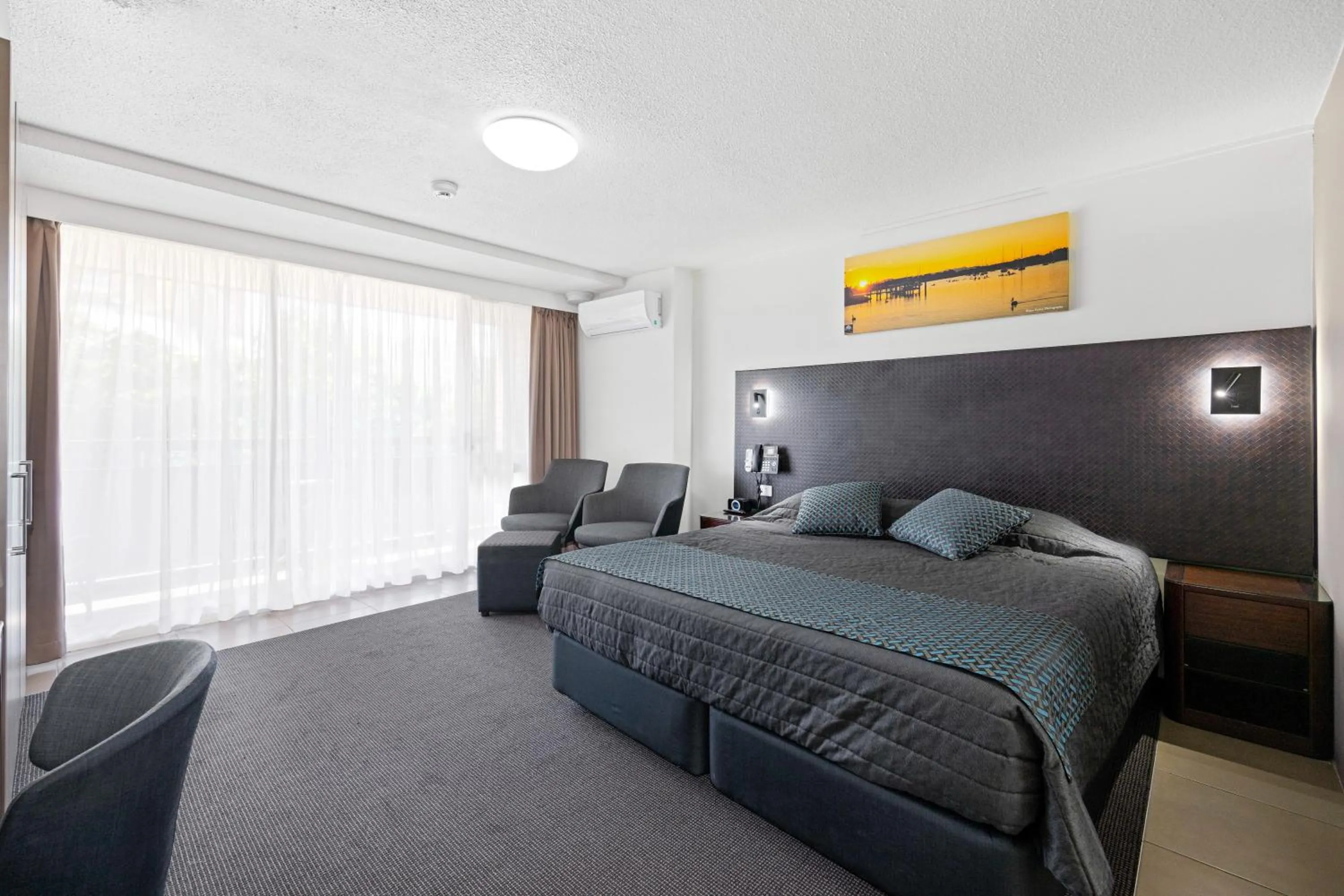 Bedroom, Bed in El Motor Inn