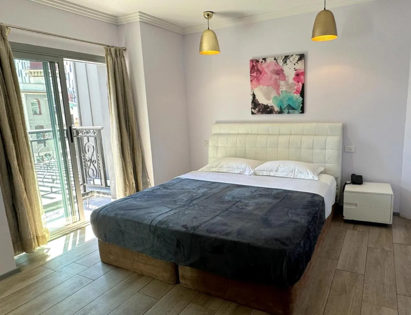 Bed in Sydney RiseOn Hotel