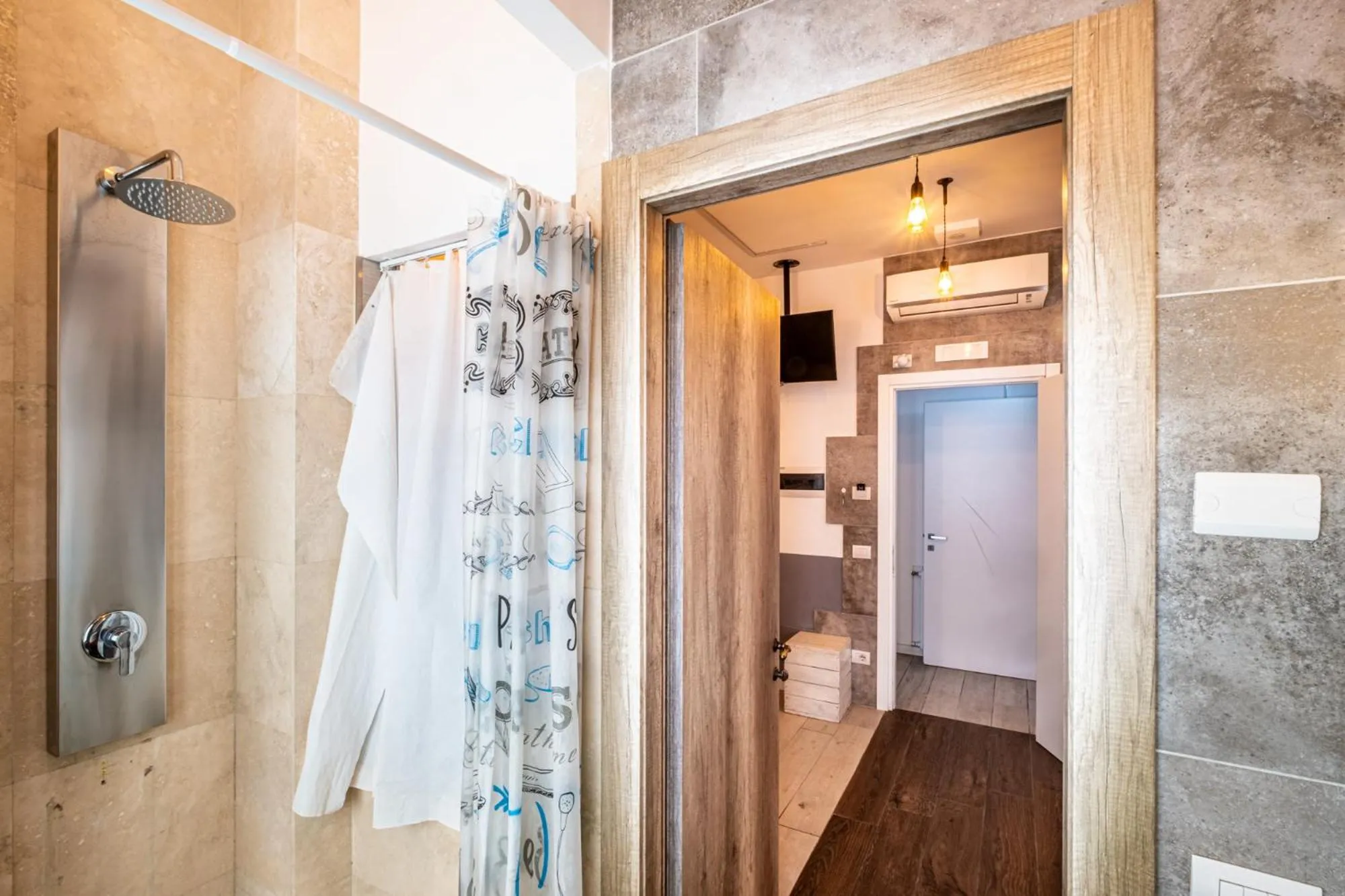 Quadruple Room with Balcony in My Tiny Home