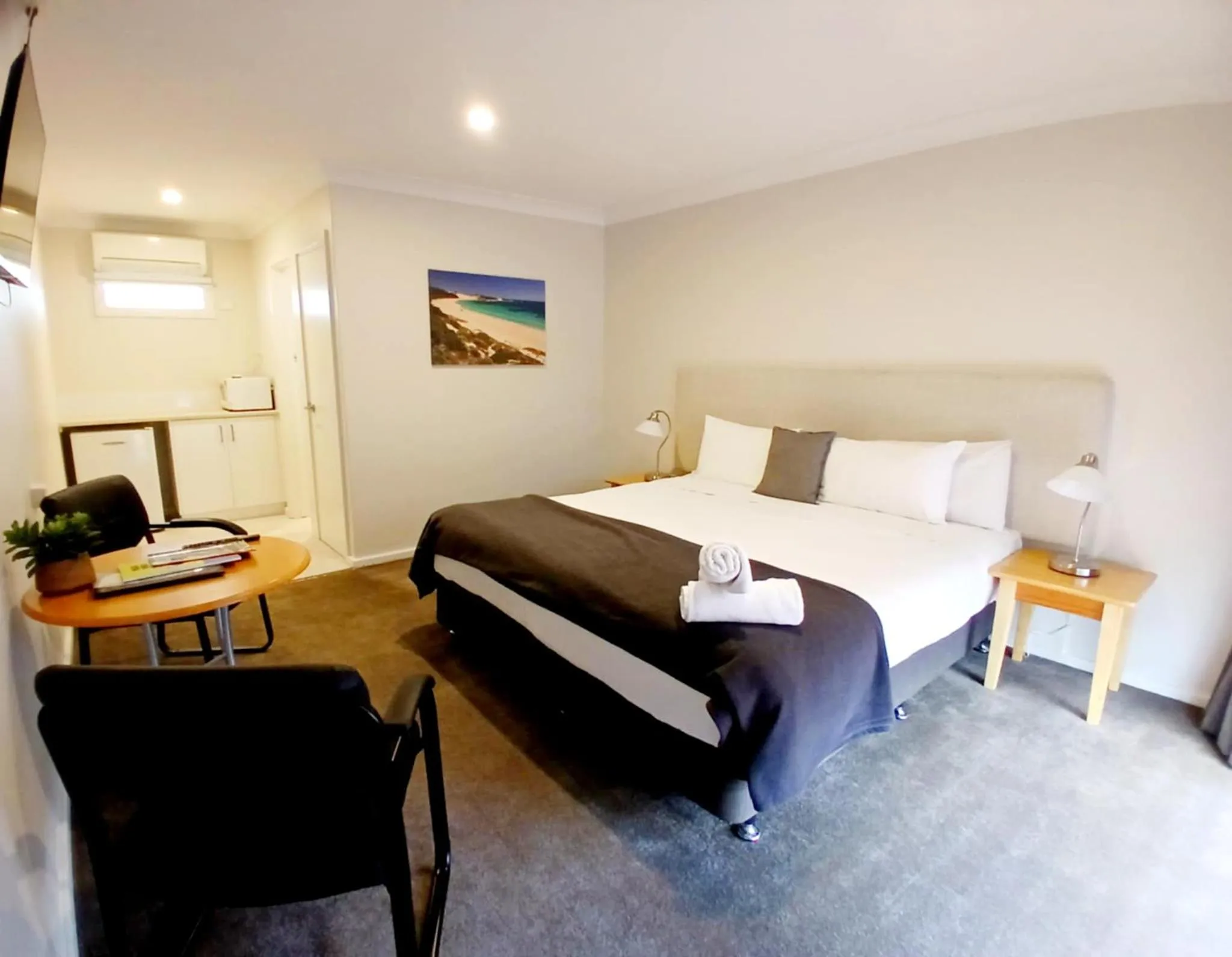 Bed in Higgins Lane Motel