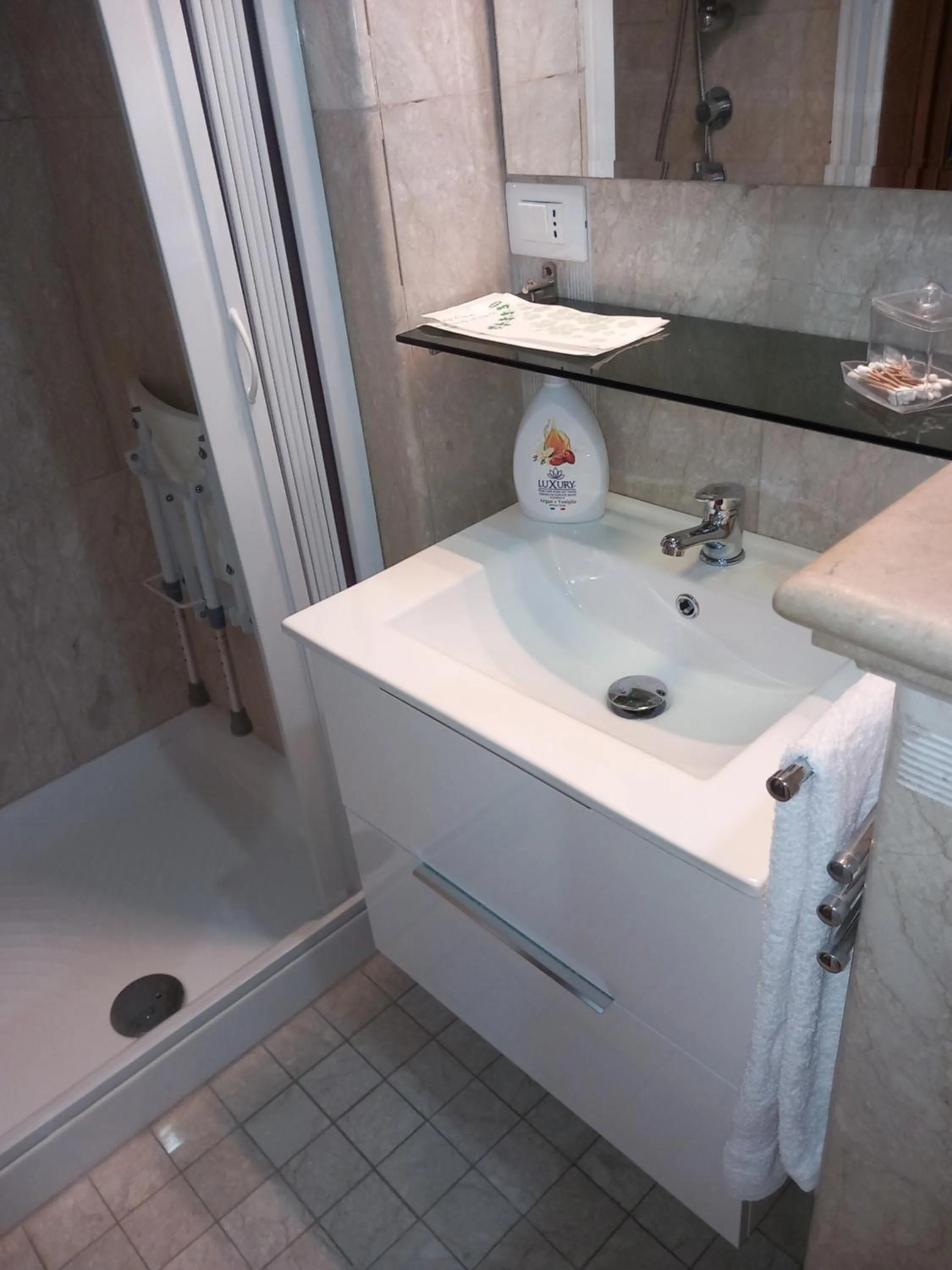 Bathroom in Lussuoso B&B