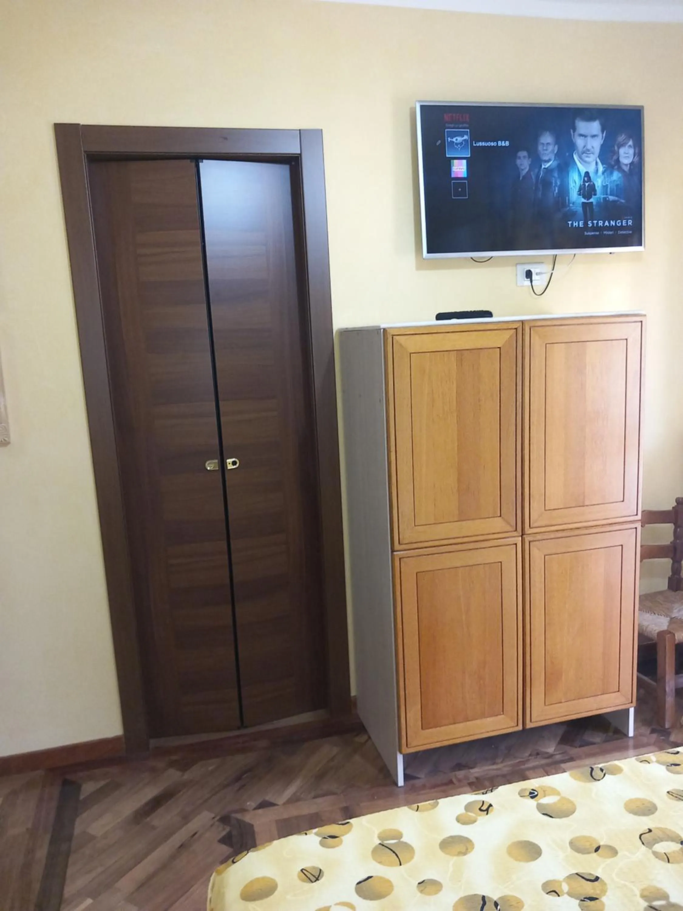 wardrobe in Lussuoso B&B