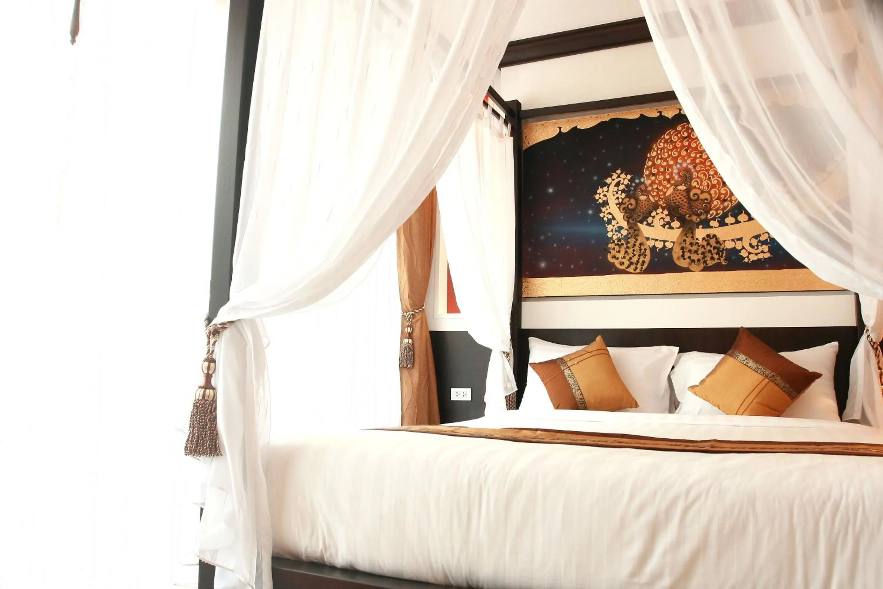 Photo of the whole room, Bed in Mirth Sathorn Hotel