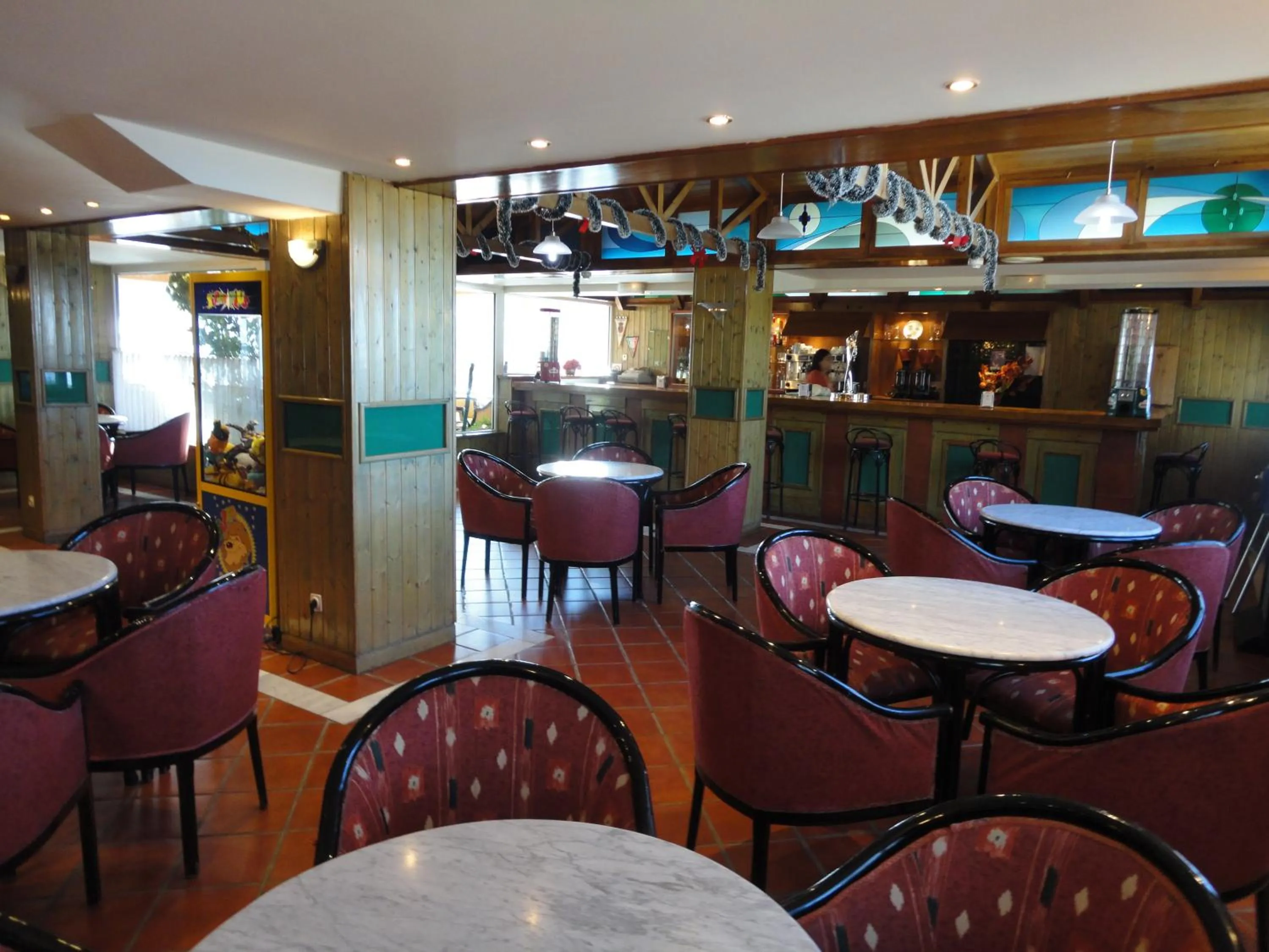 Restaurant/places to eat in Hotel Nevasur