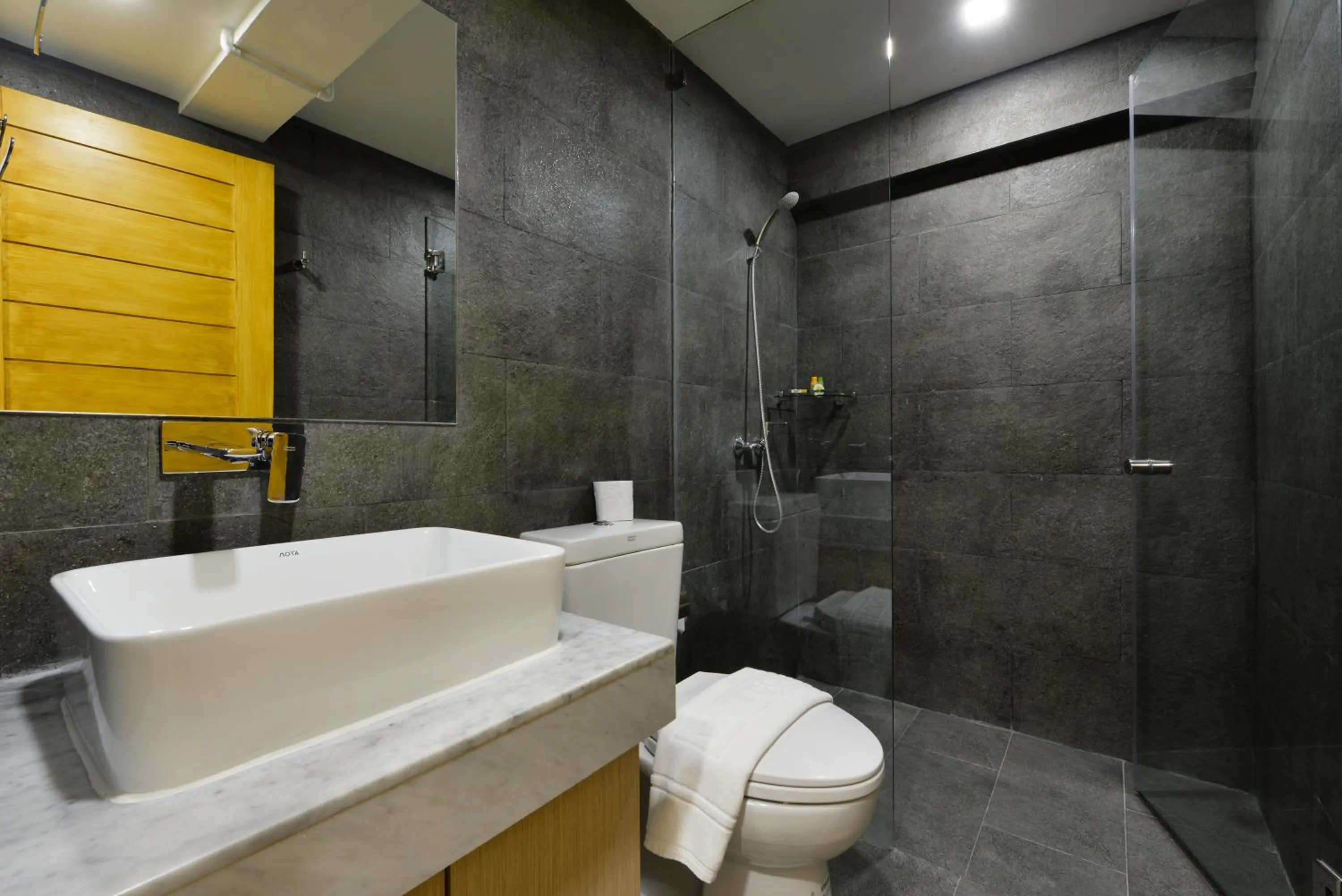Shower in iCheck inn Sukhumvit 19