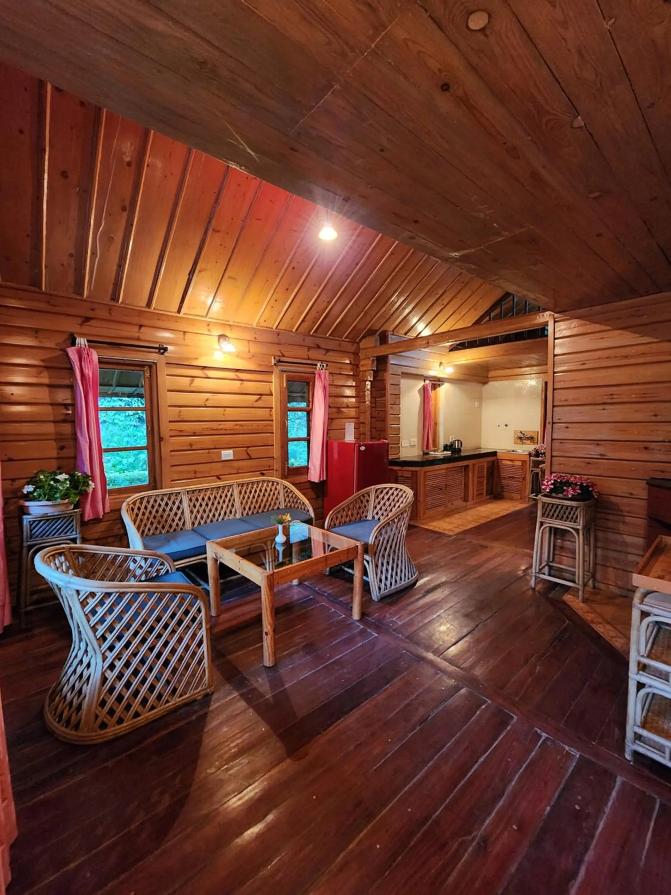 Living room in The Chalets Naldehra