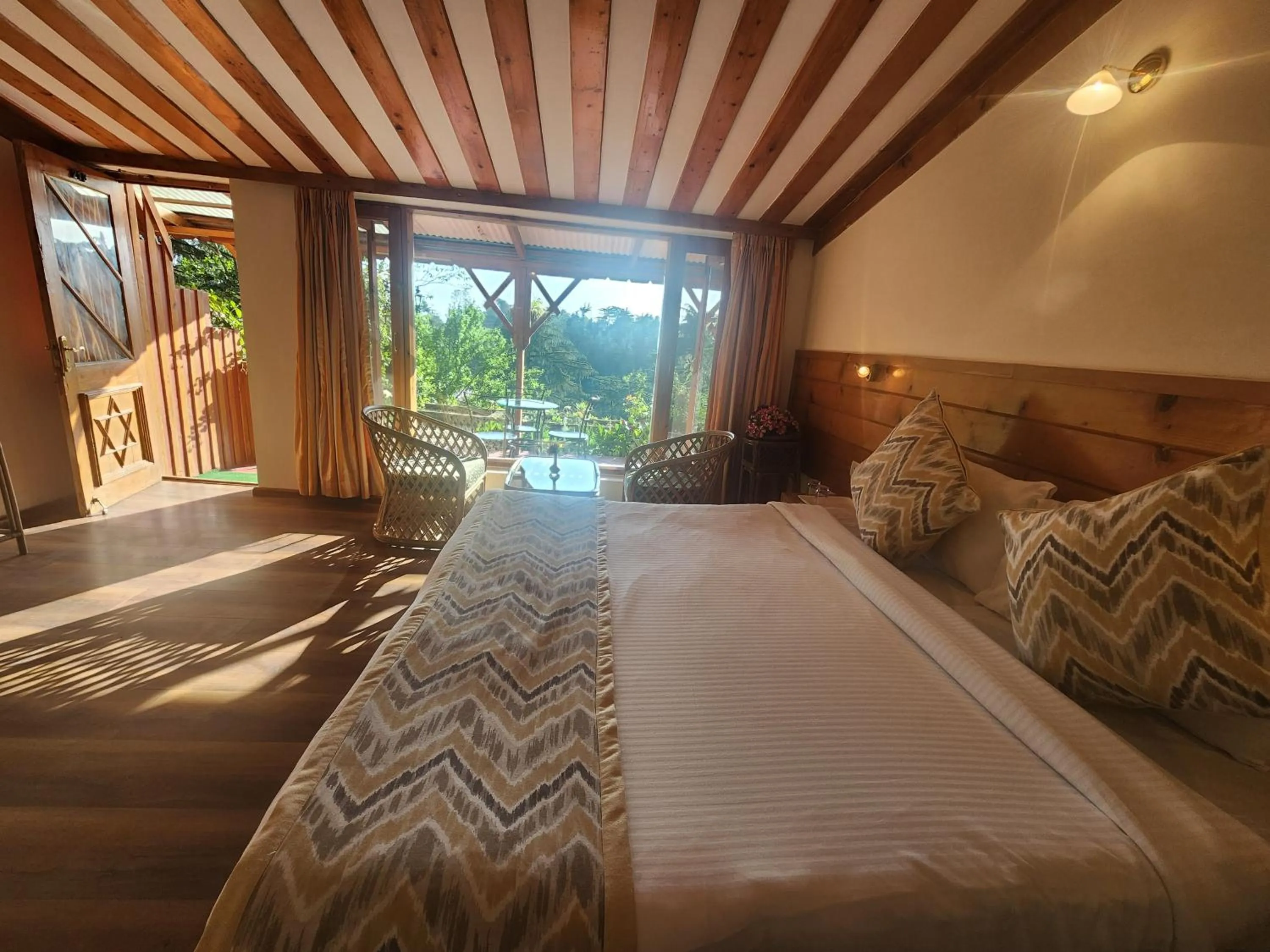 Bed in The Chalets Naldehra