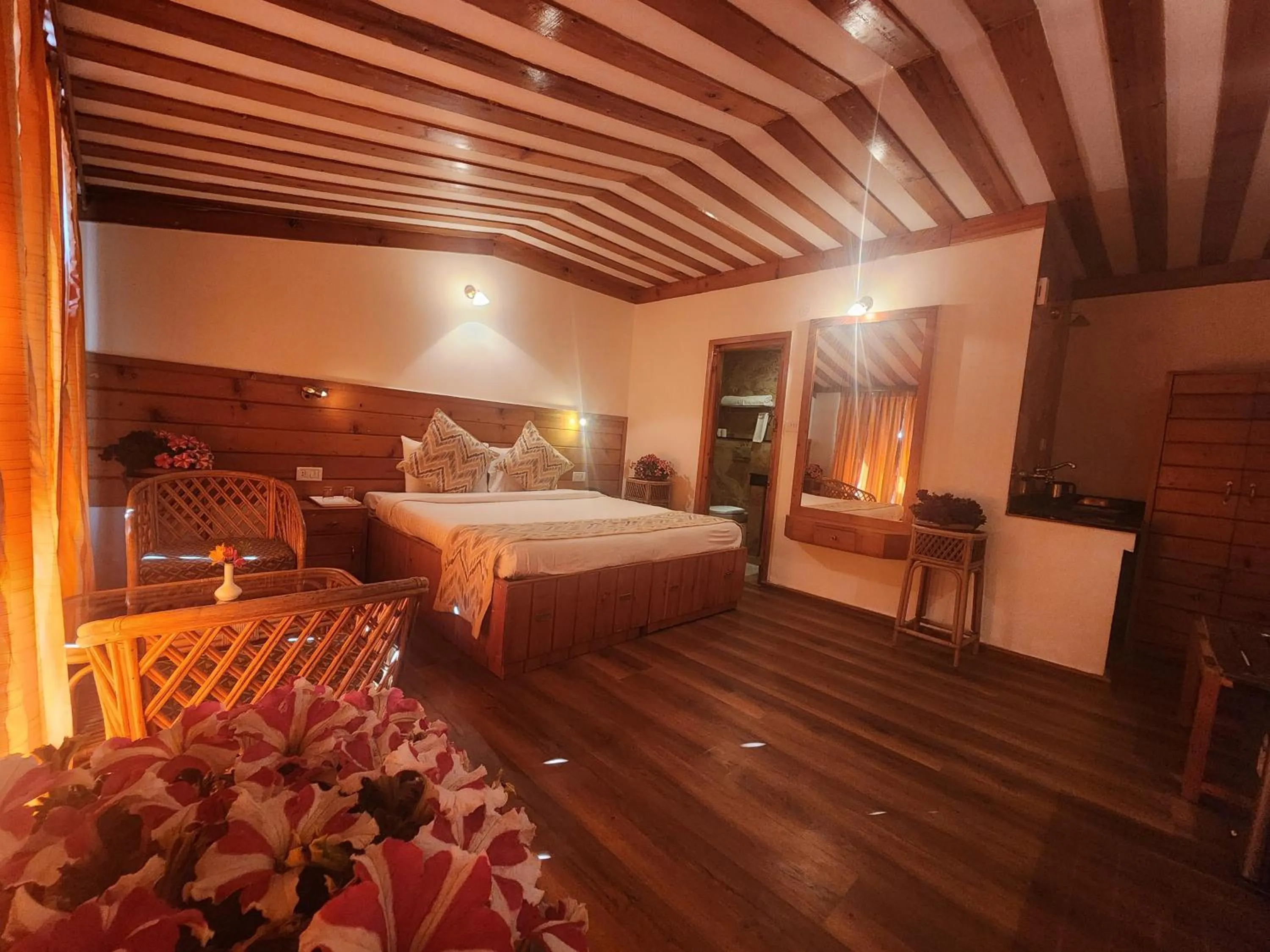 Bed in The Chalets Naldehra
