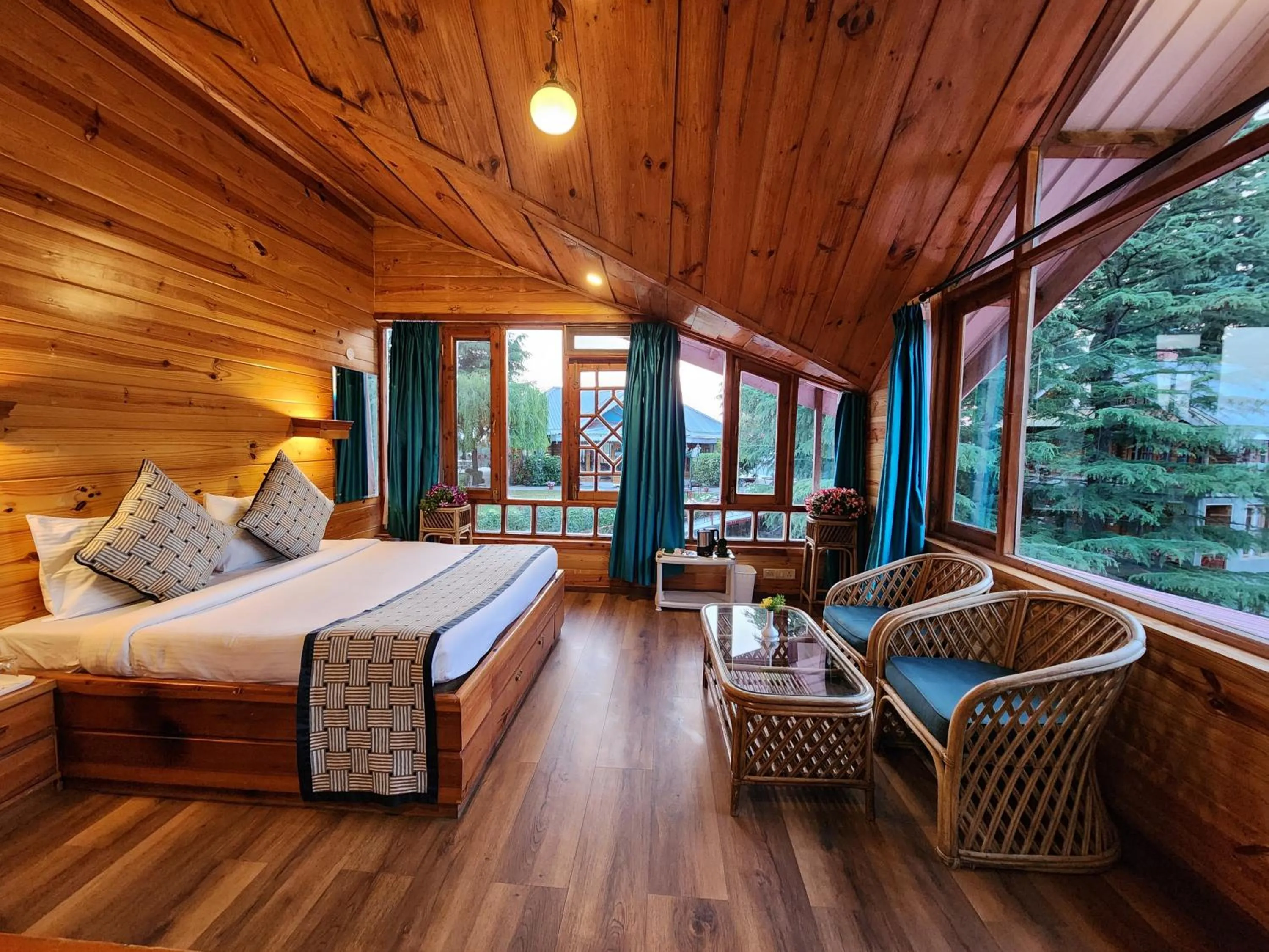 Bed in The Chalets Naldehra