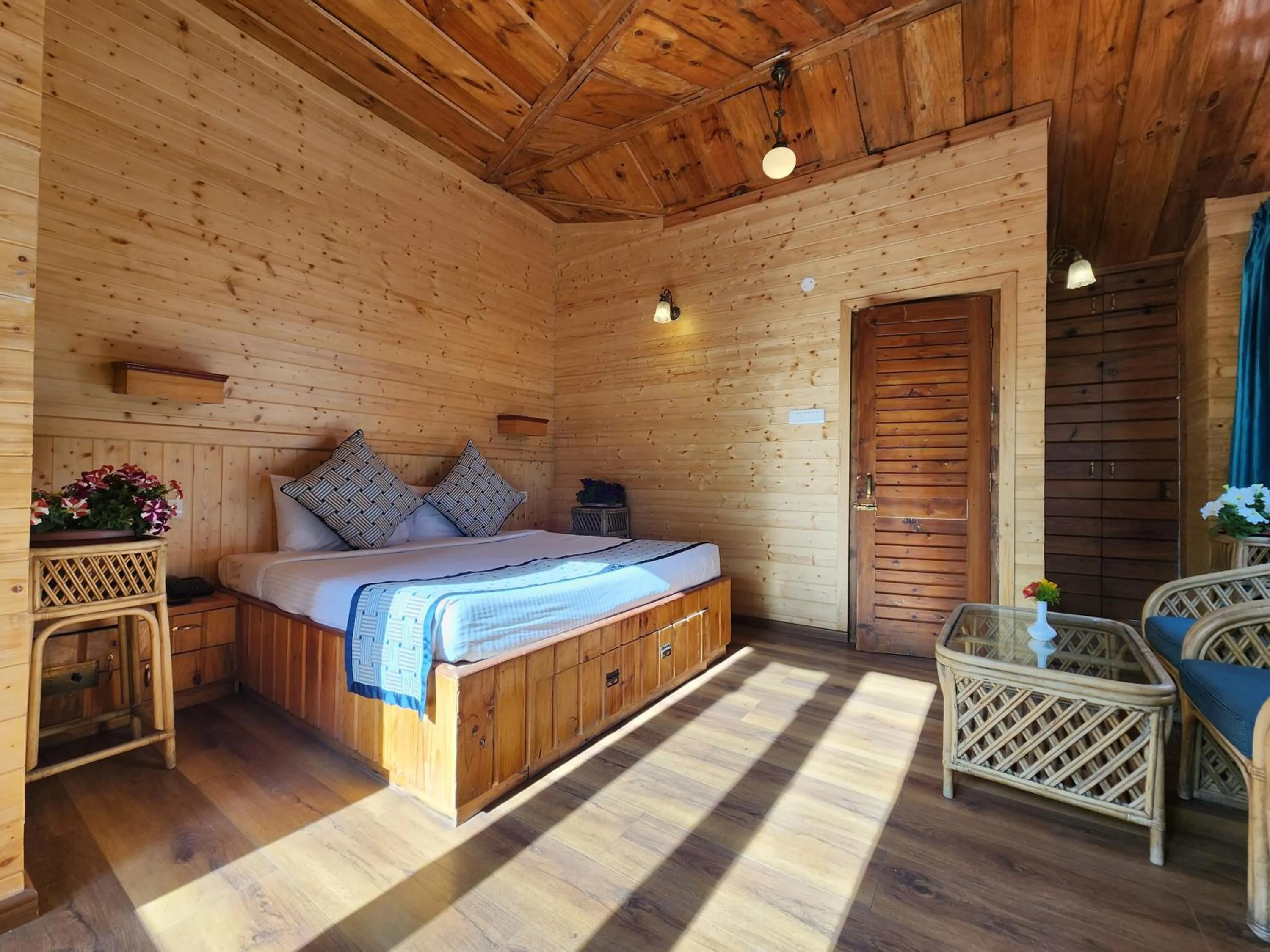 Bed in The Chalets Naldehra