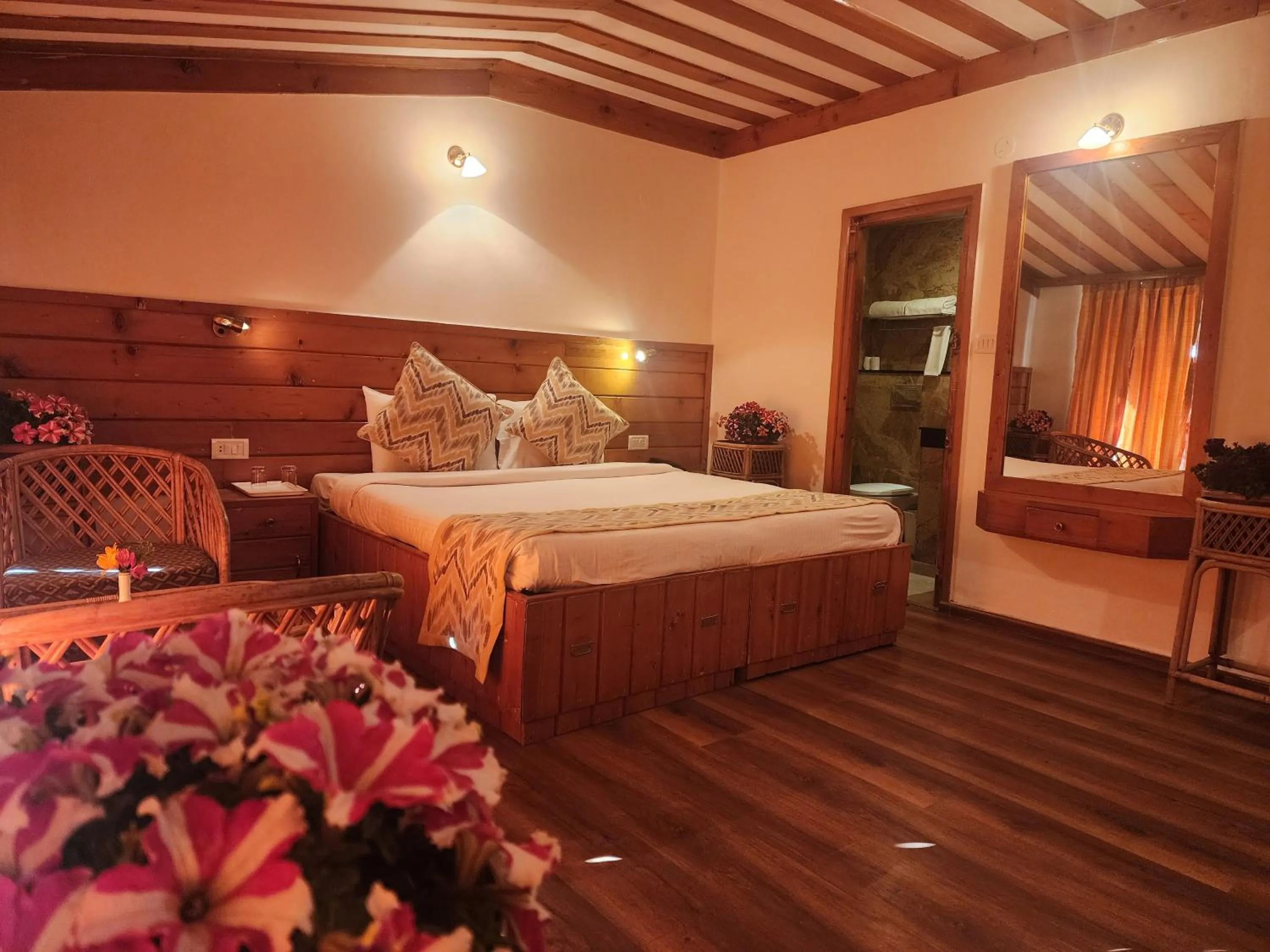 Bed in The Chalets Naldehra