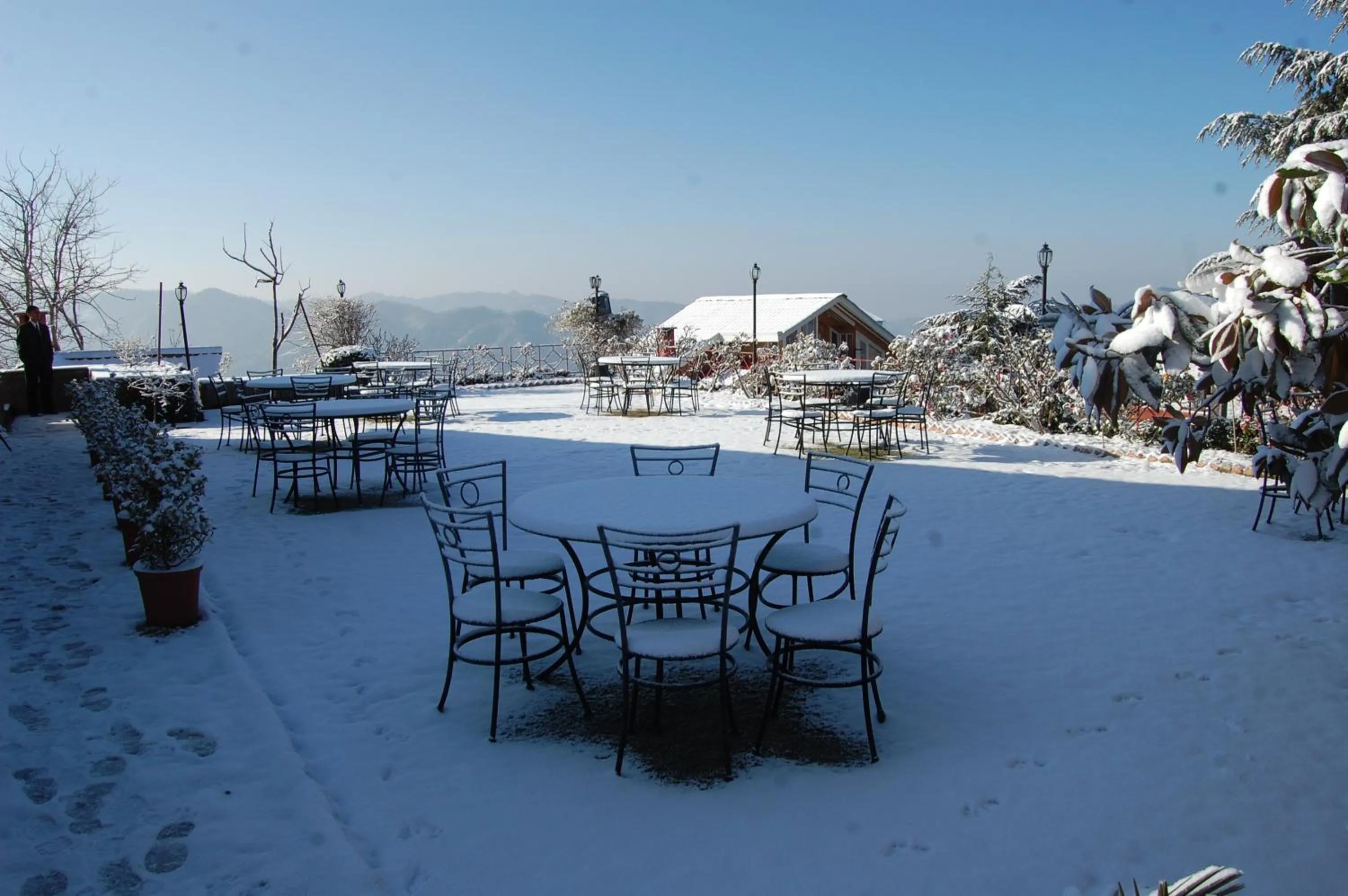Mountain view in The Chalets Naldehra