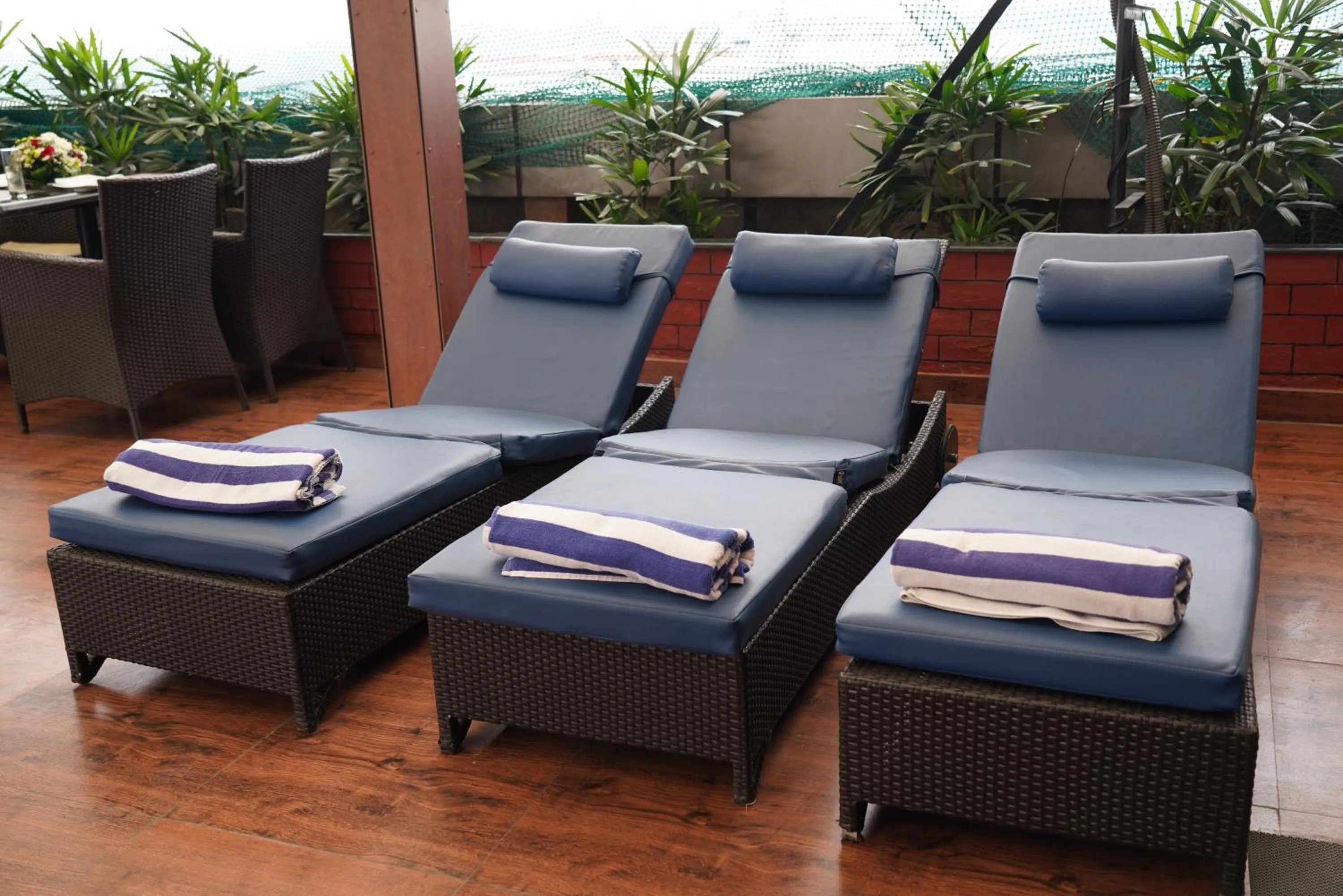 Swimming pool in Fortune Select JP Cosmos, Bengaluru - Member ITC Hotels' Group