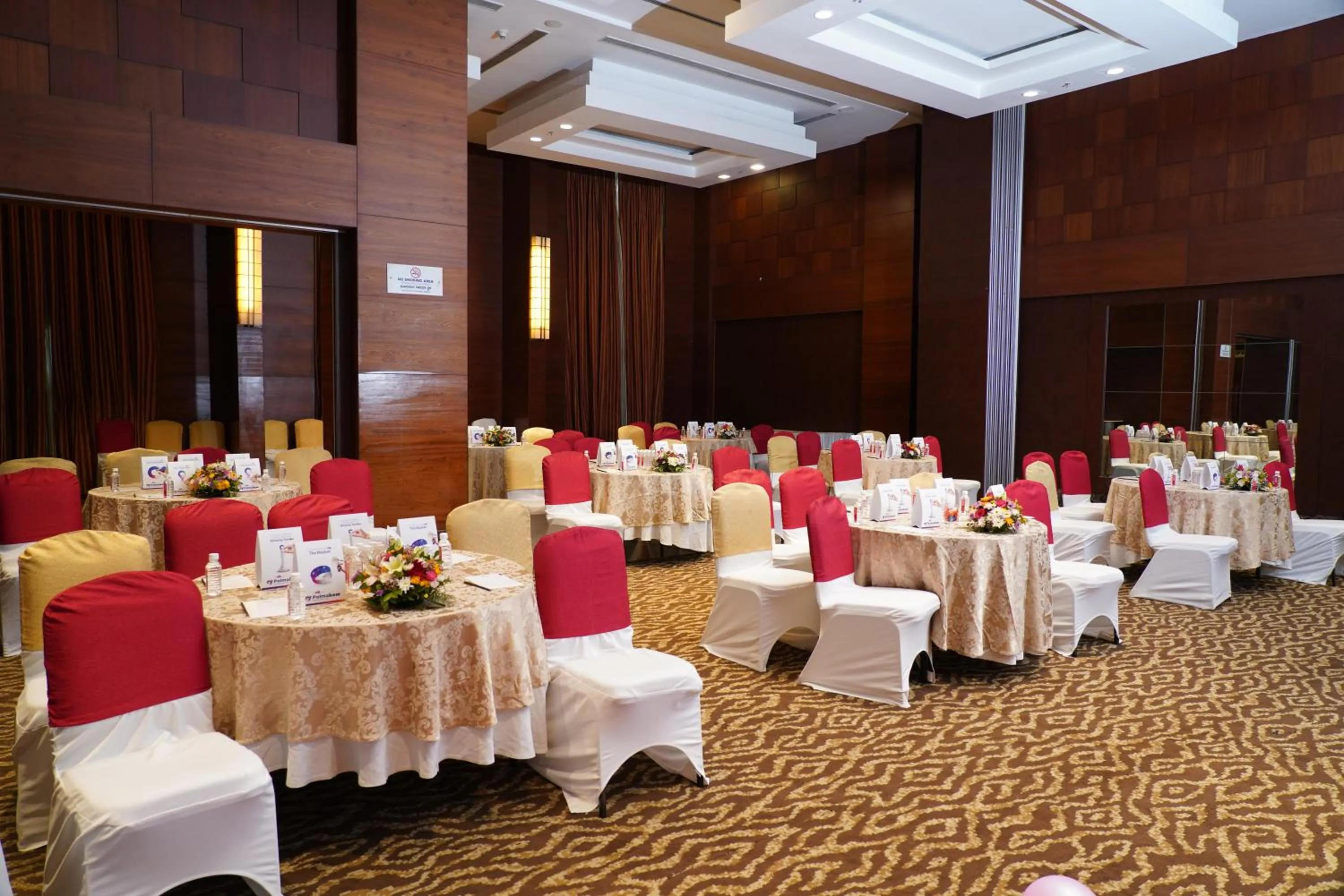 Restaurant/places to eat in Fortune Select JP Cosmos, Bengaluru - Member ITC Hotels' Group