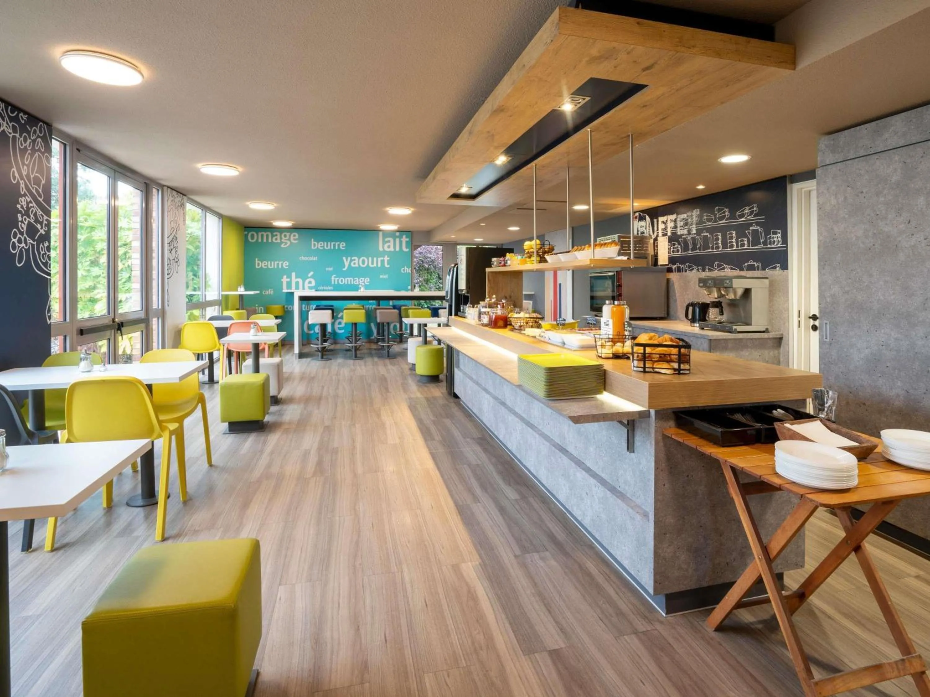 Breakfast in ibis budget Rennes Chantepie - Hôtel rénové