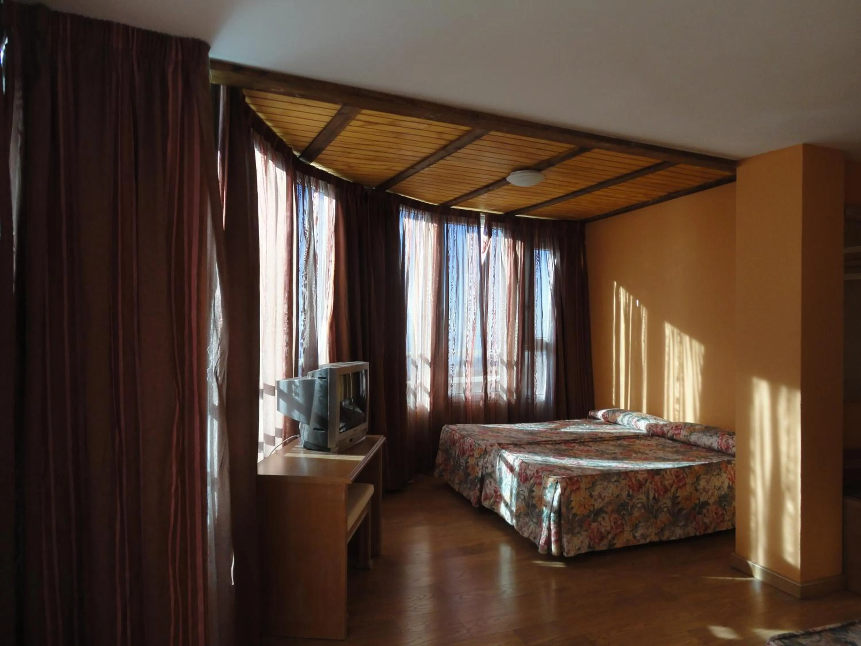 Photo of the whole room in Hotel Reino Nevado