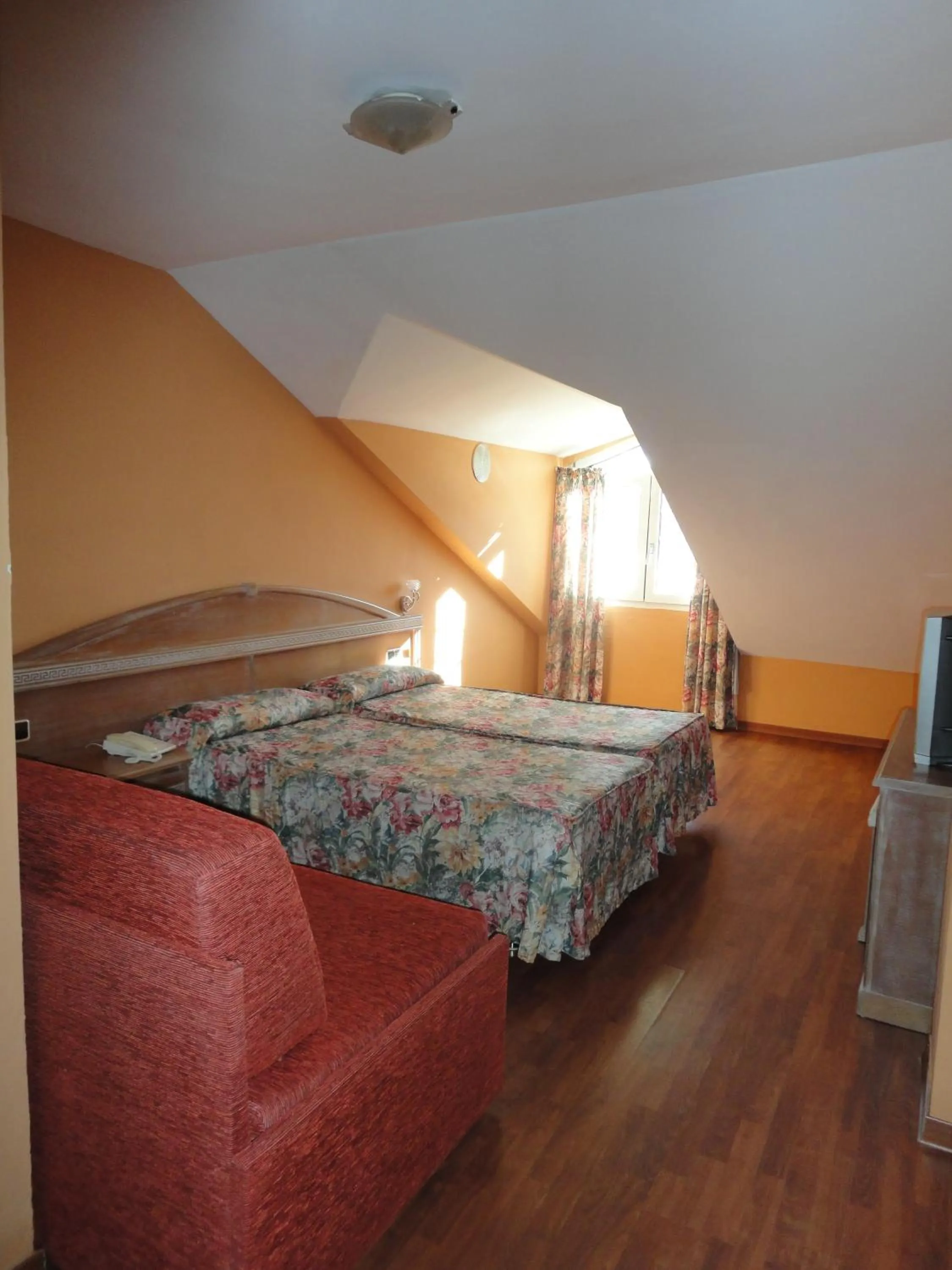 Photo of the whole room in Hotel Reino Nevado