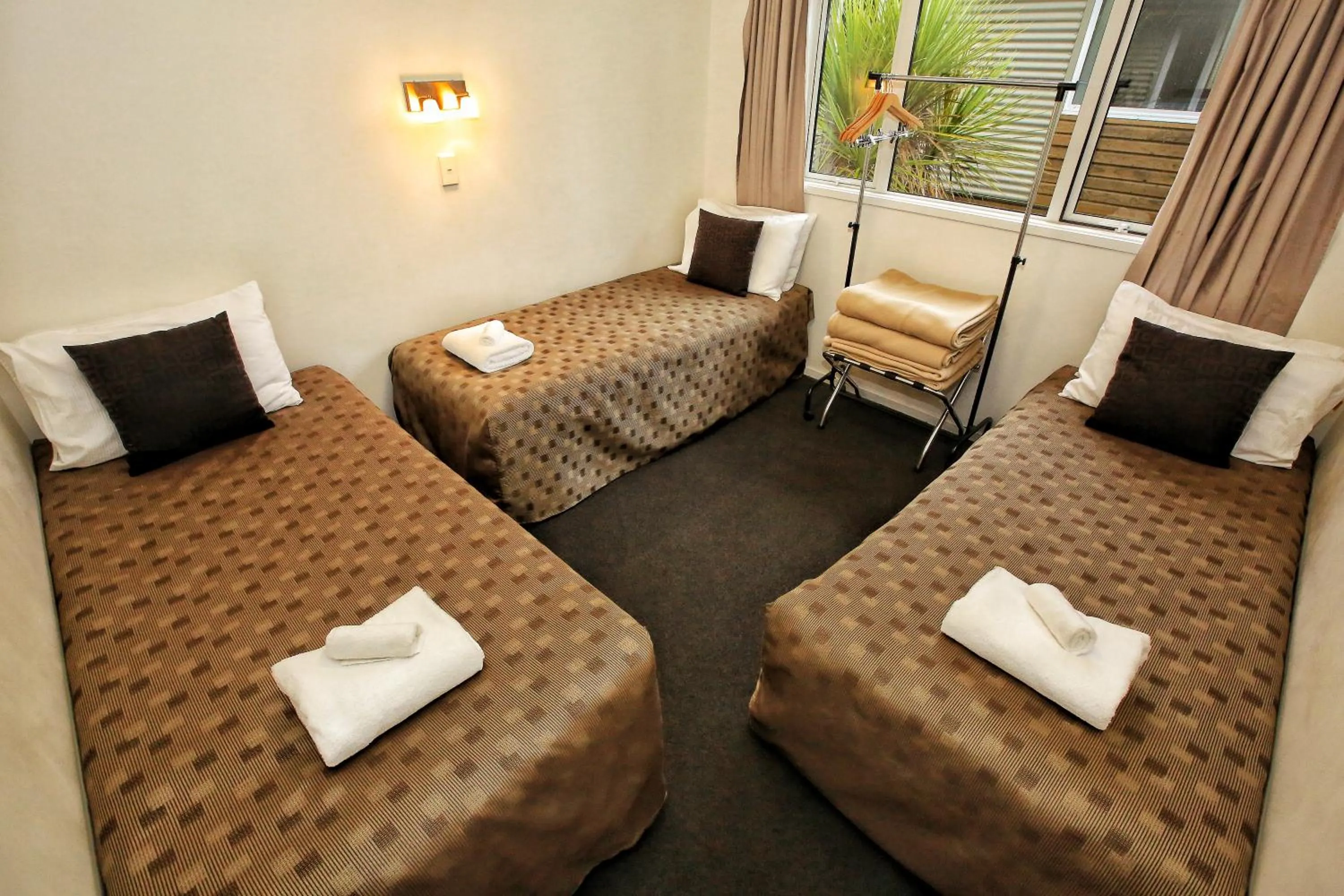 Bedroom, Bed in Franz Alpine Retreat