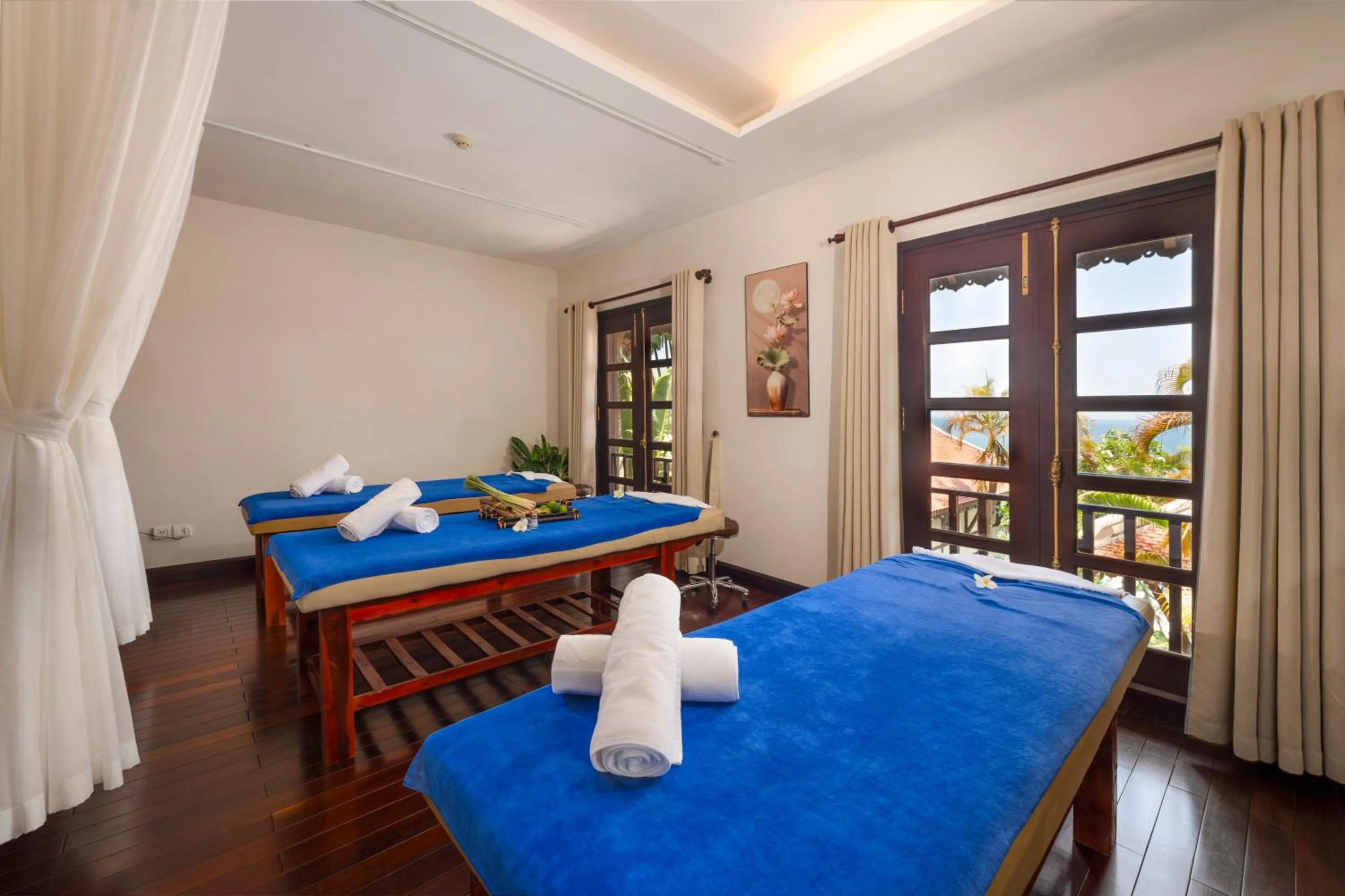 Massage, Bed in Son Tra Beach Resort & Spa Danang