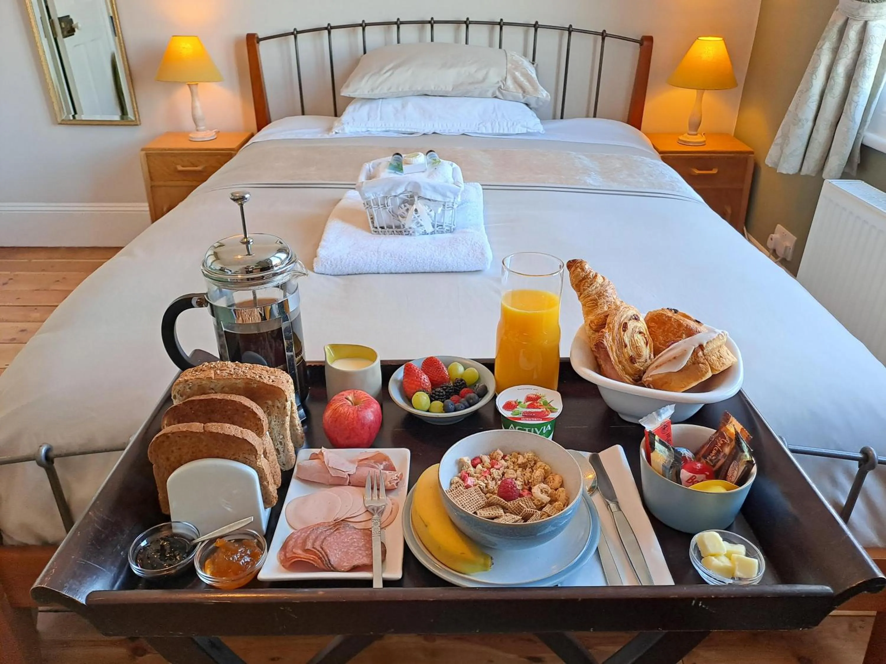 Food and drinks, Bed in Muswell Hill B&B