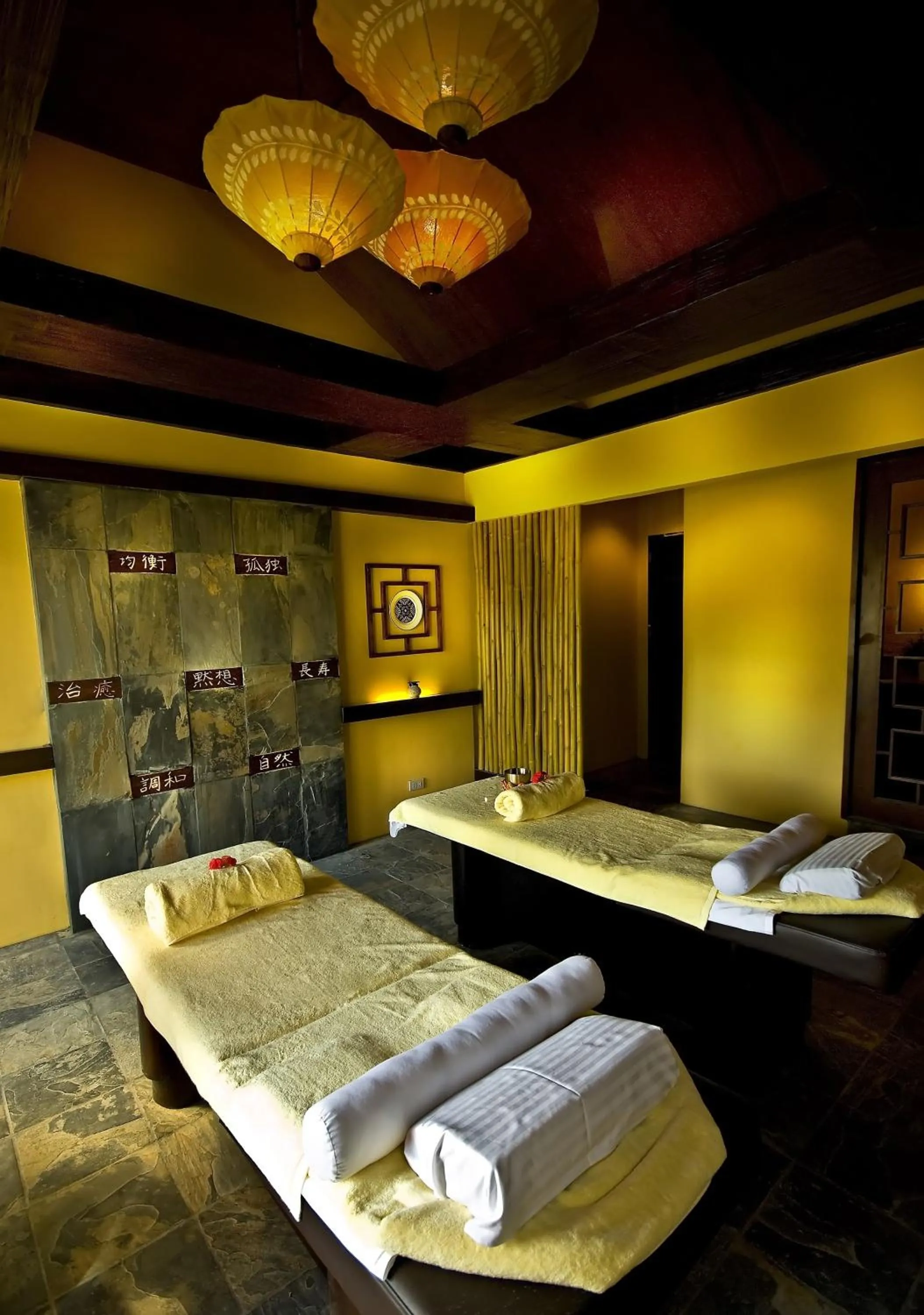 Spa and wellness centre/facilities, Bed in Henann Regency Resort and Spa