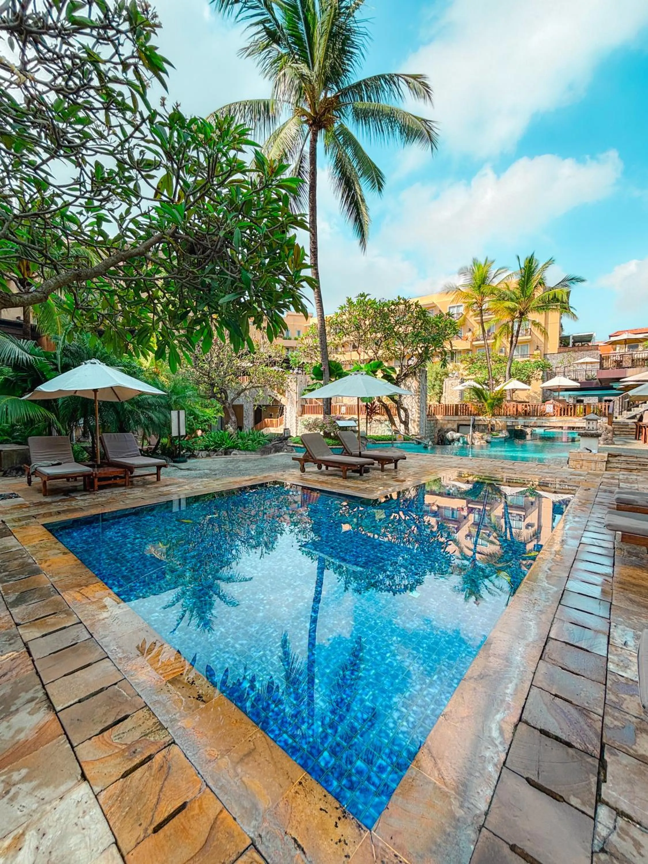 Swimming pool in Kuta Paradiso Hotel