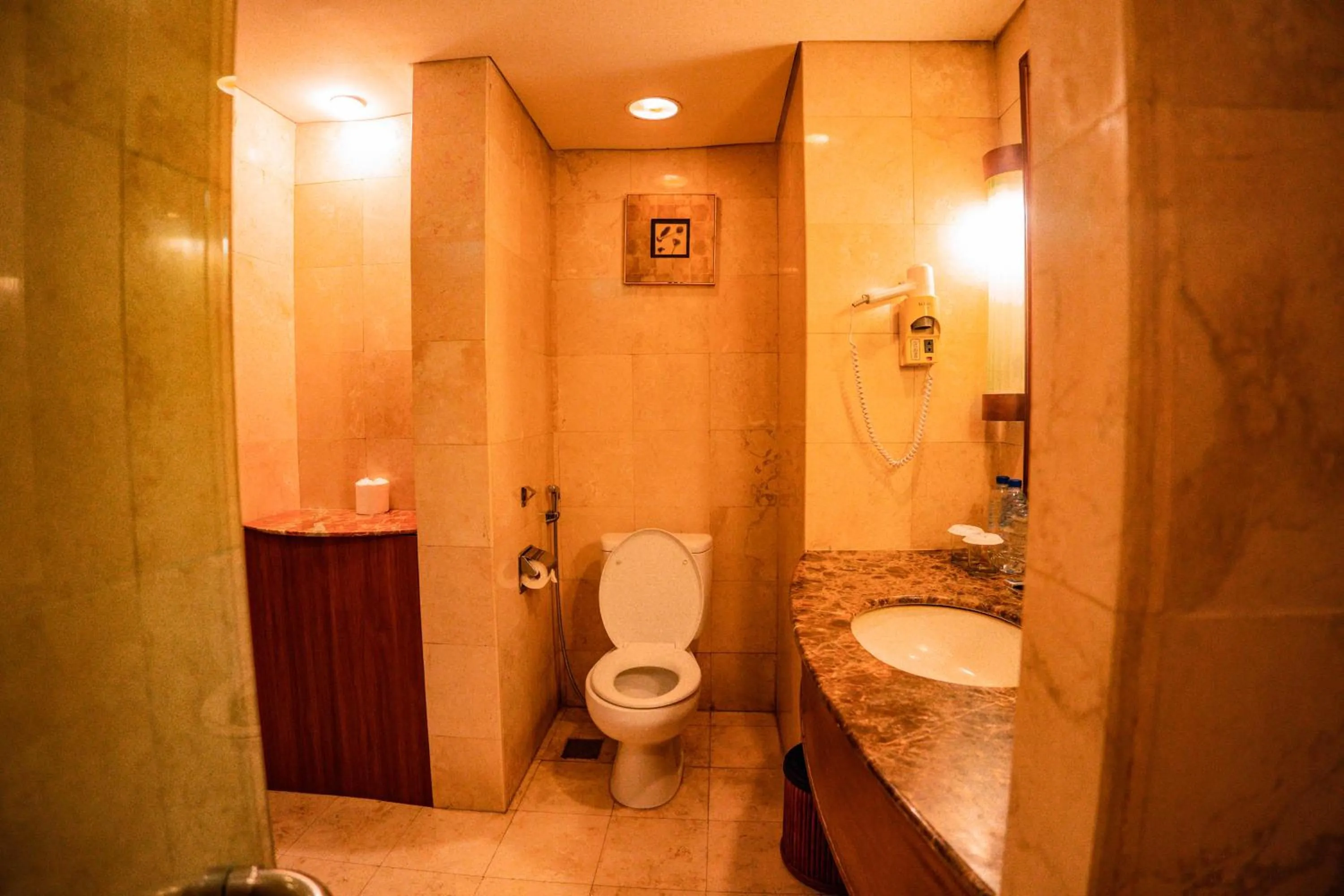 Toilet in Kuta Paradiso Hotel