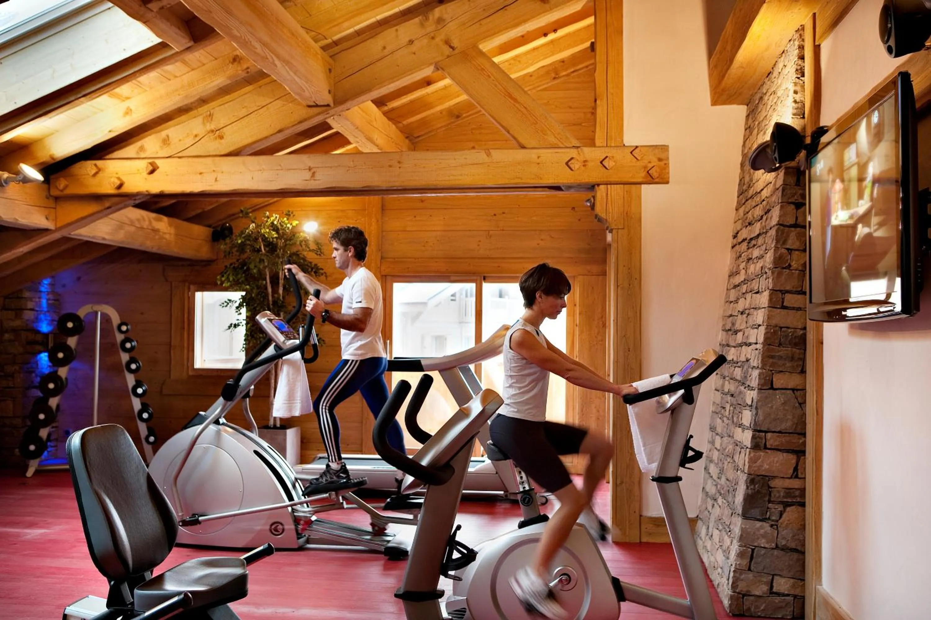 Fitness centre/facilities in CGH Résidences & Spas La Reine des Prés