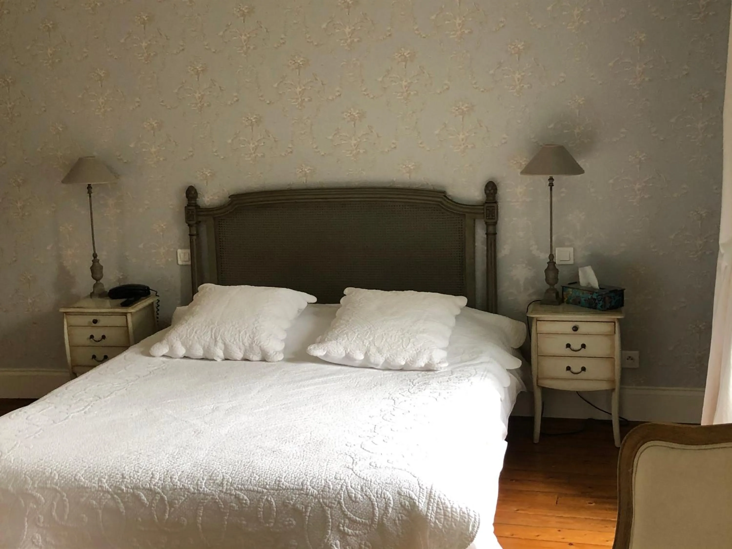 Bed in Demeures & Châteaux, La Ferme des Mares