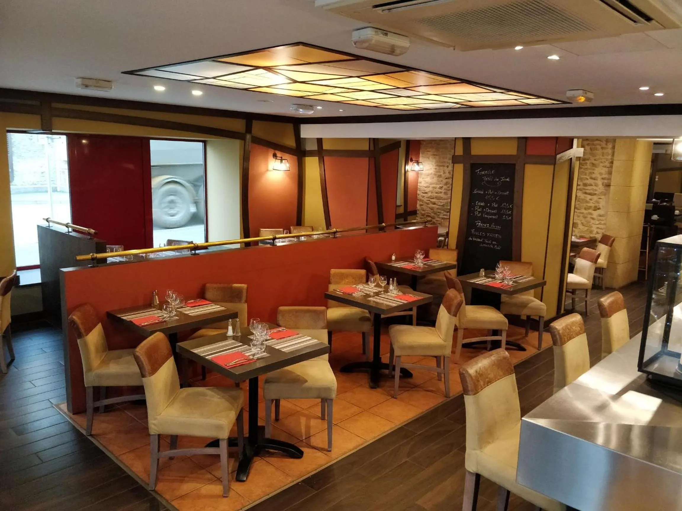 Restaurant/places to eat in The Originals City, Hôtel Le Coeur d'Or, Sedan Est