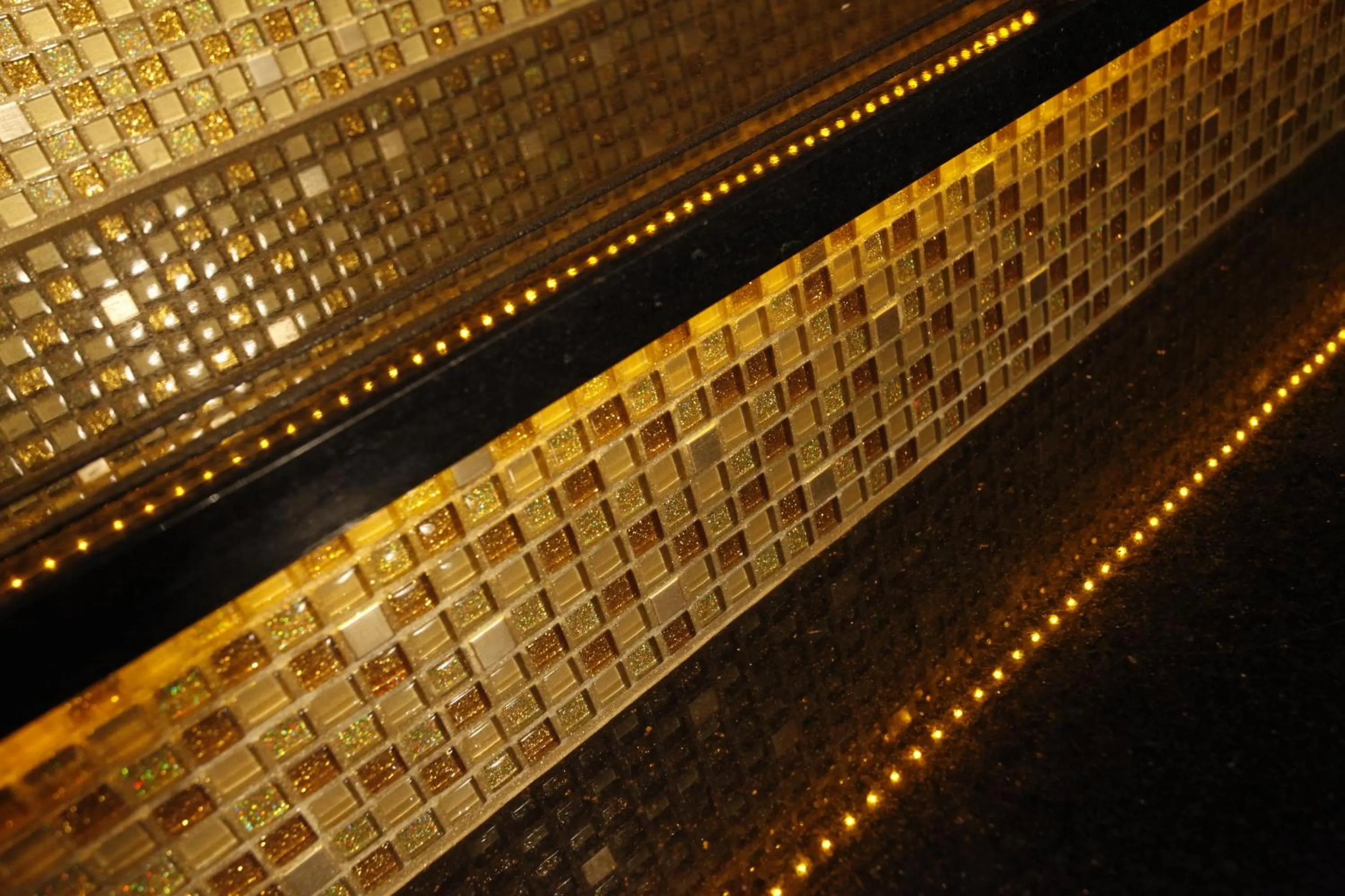 Decorative detail in Soleil Boutique H