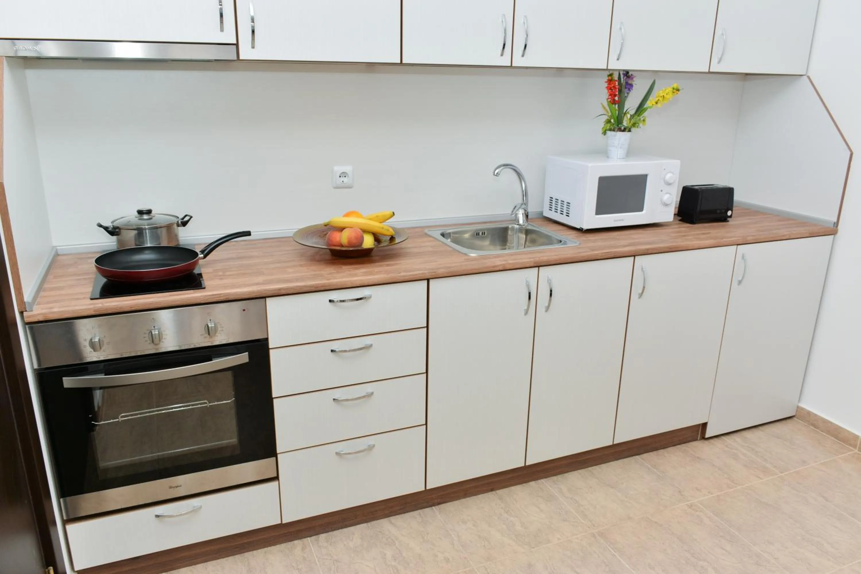 One-Bedroom Apartment with Sea View and Balcony in OLYMP Apart-Complex