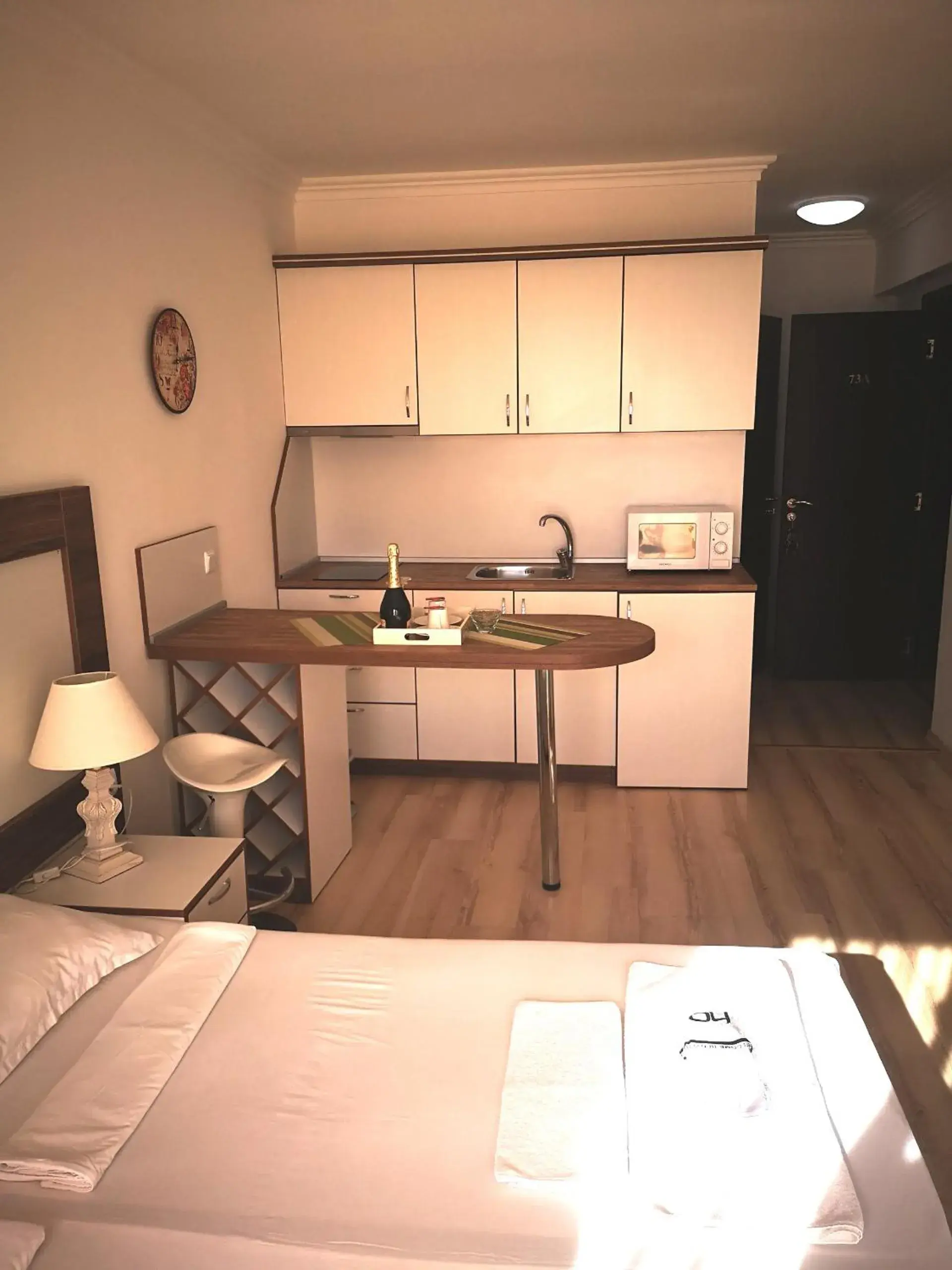 Deluxe Double Room with Balcony in OLYMP Apart-Complex Deluxe Double Room with Balcony in OLYMP Apart-Complex