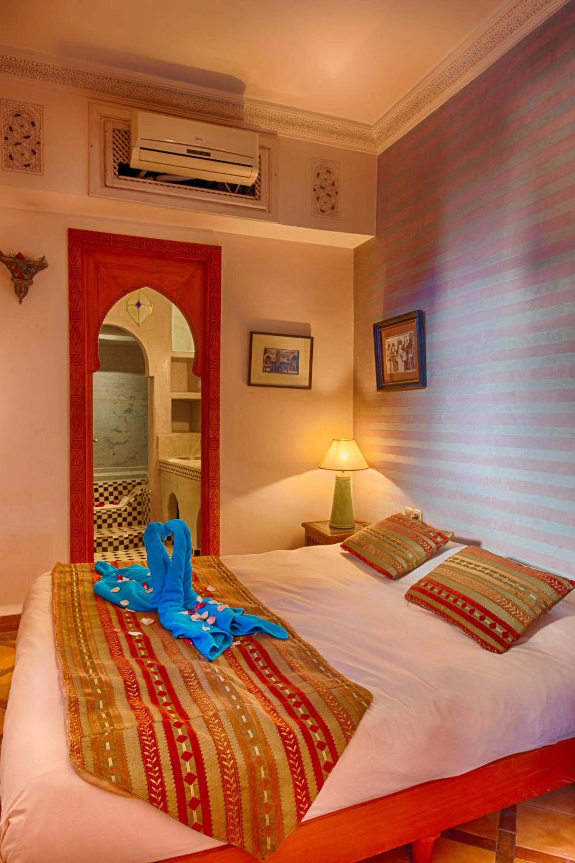 Bedroom, Bed in Riad Kenzo