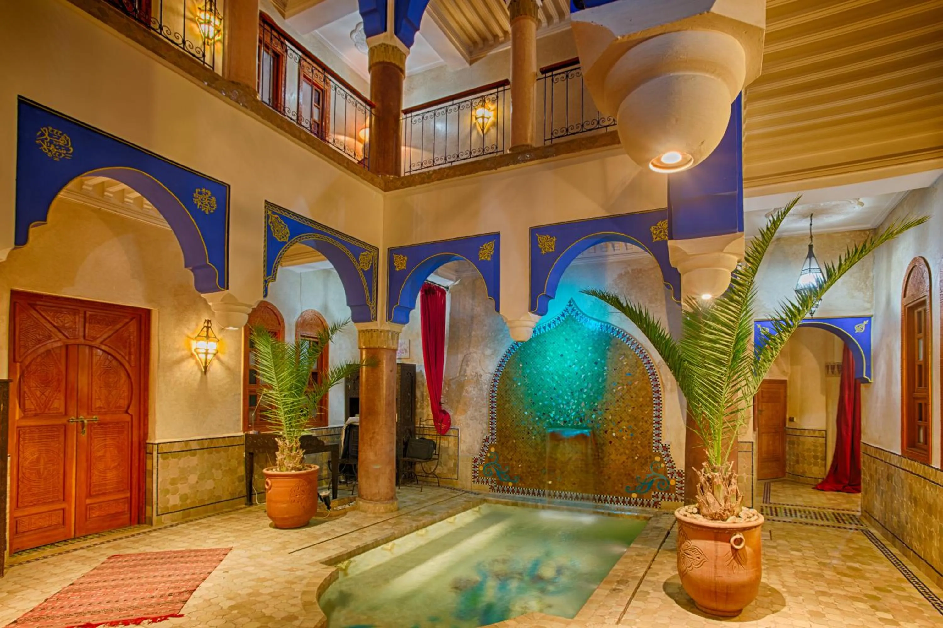 Swimming pool in Riad Kenzo