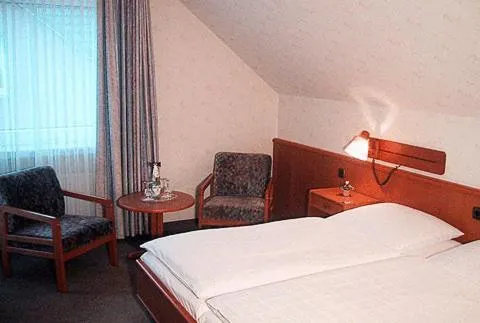 Photo of the whole room, Bed in Hotel Alex Herbermann