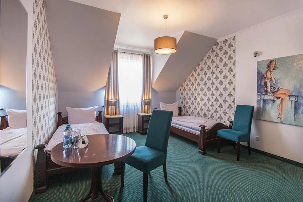 Photo of the whole room, Bed in Hotel Fox