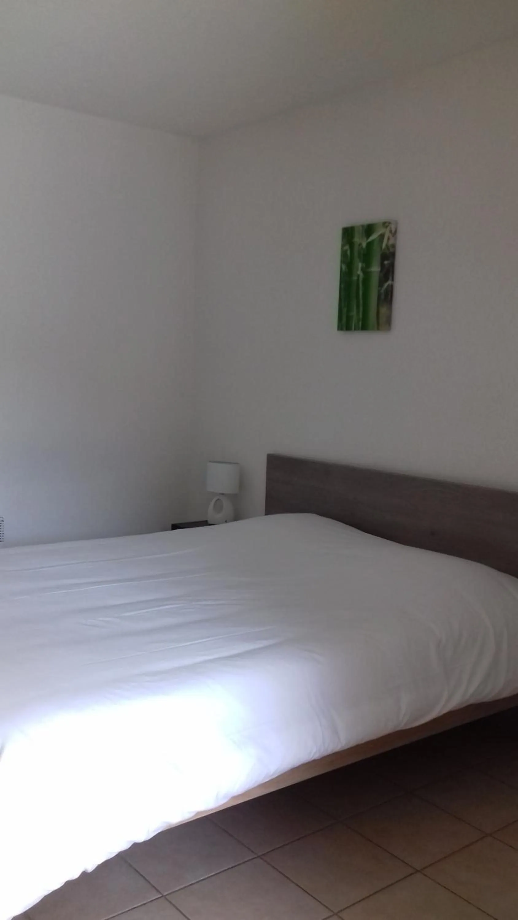 Bedroom, Bed in Résid'Artel Cadarache - ITER