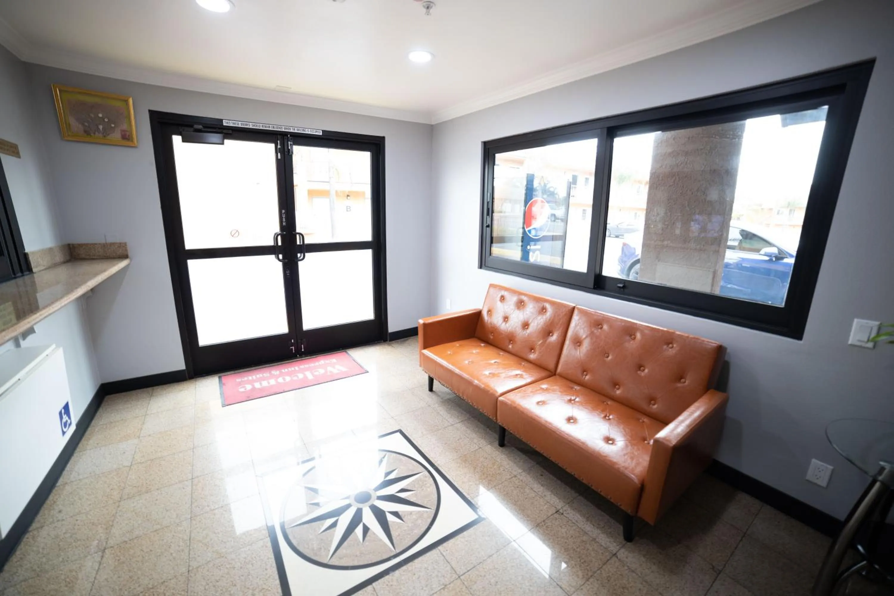 Lobby or reception in Express Inn & Suites Ontario Airport