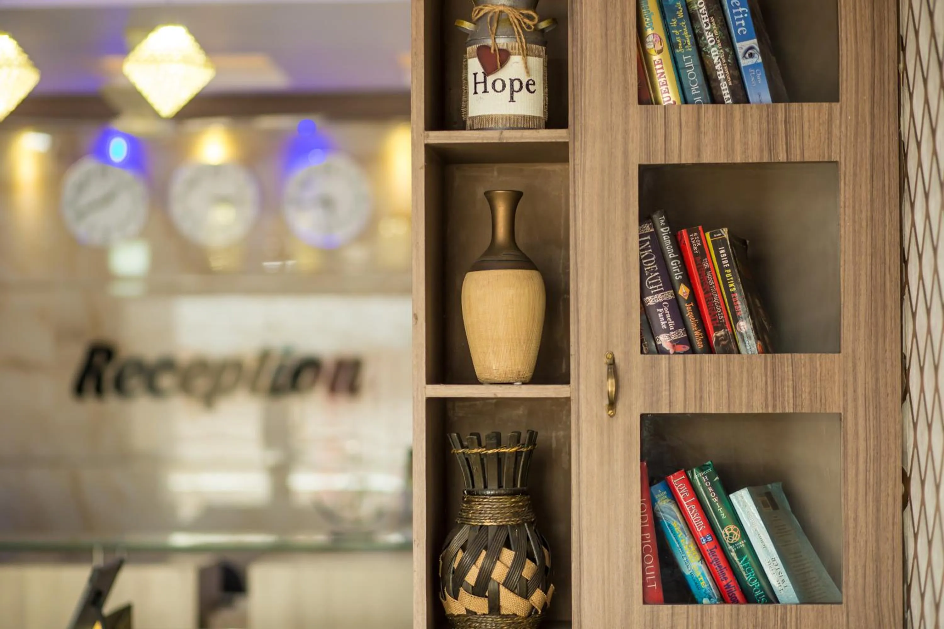 Decorative detail in Spring Field Billets