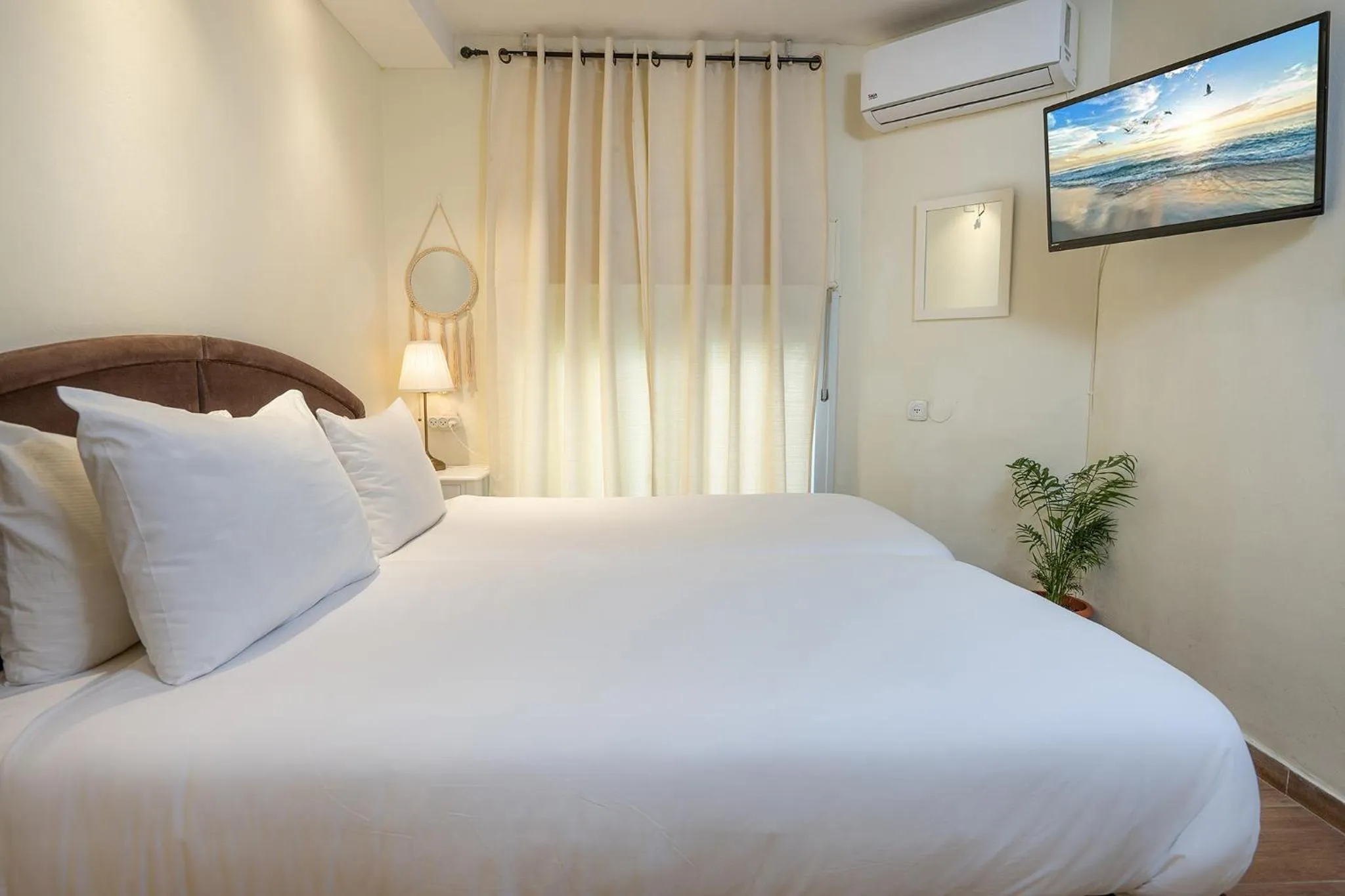 TV and multimedia, Bed in Mike's House Jerusalem