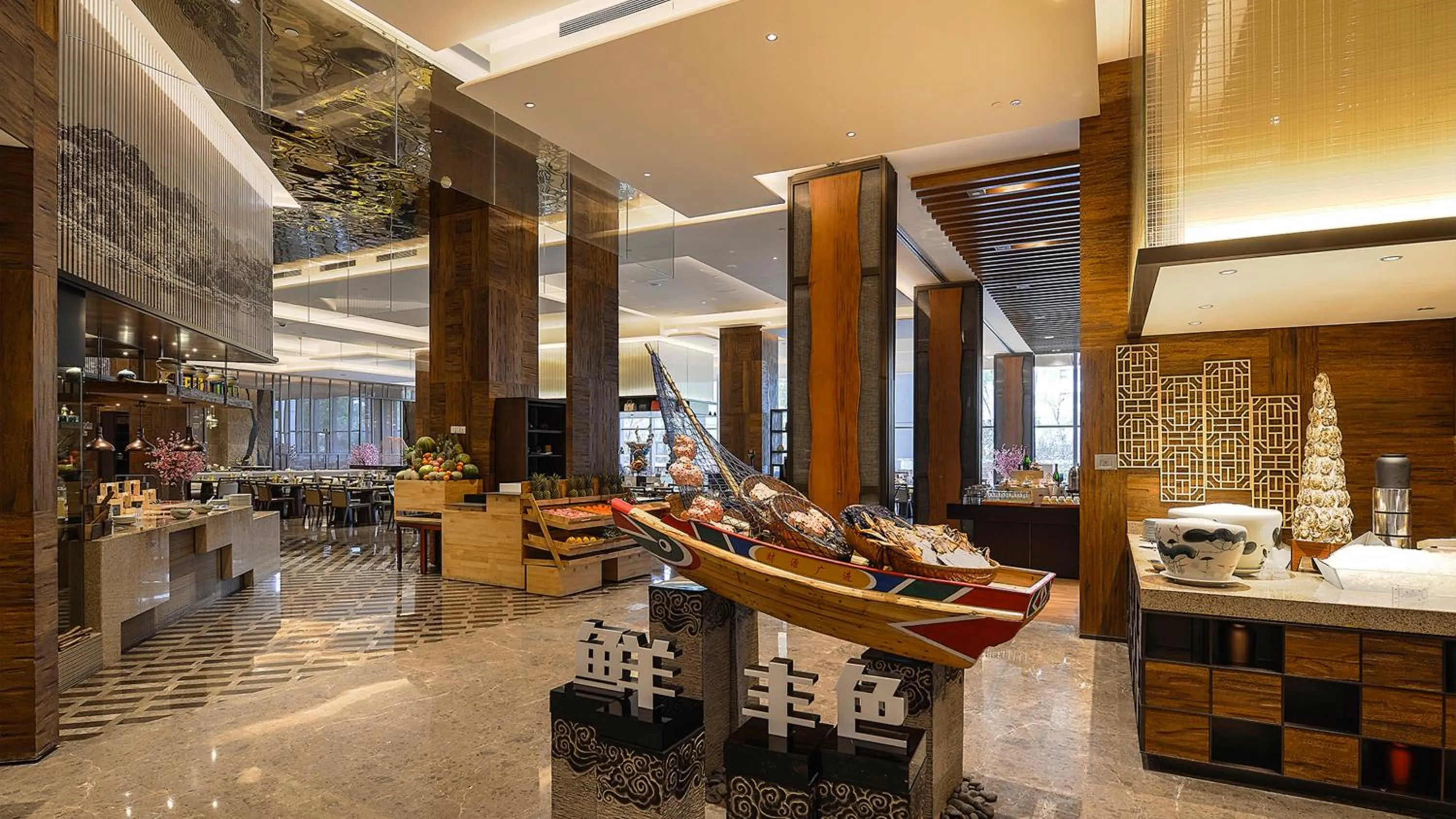 Restaurant/places to eat in HUALUXE Xiamen Haicang Habour View