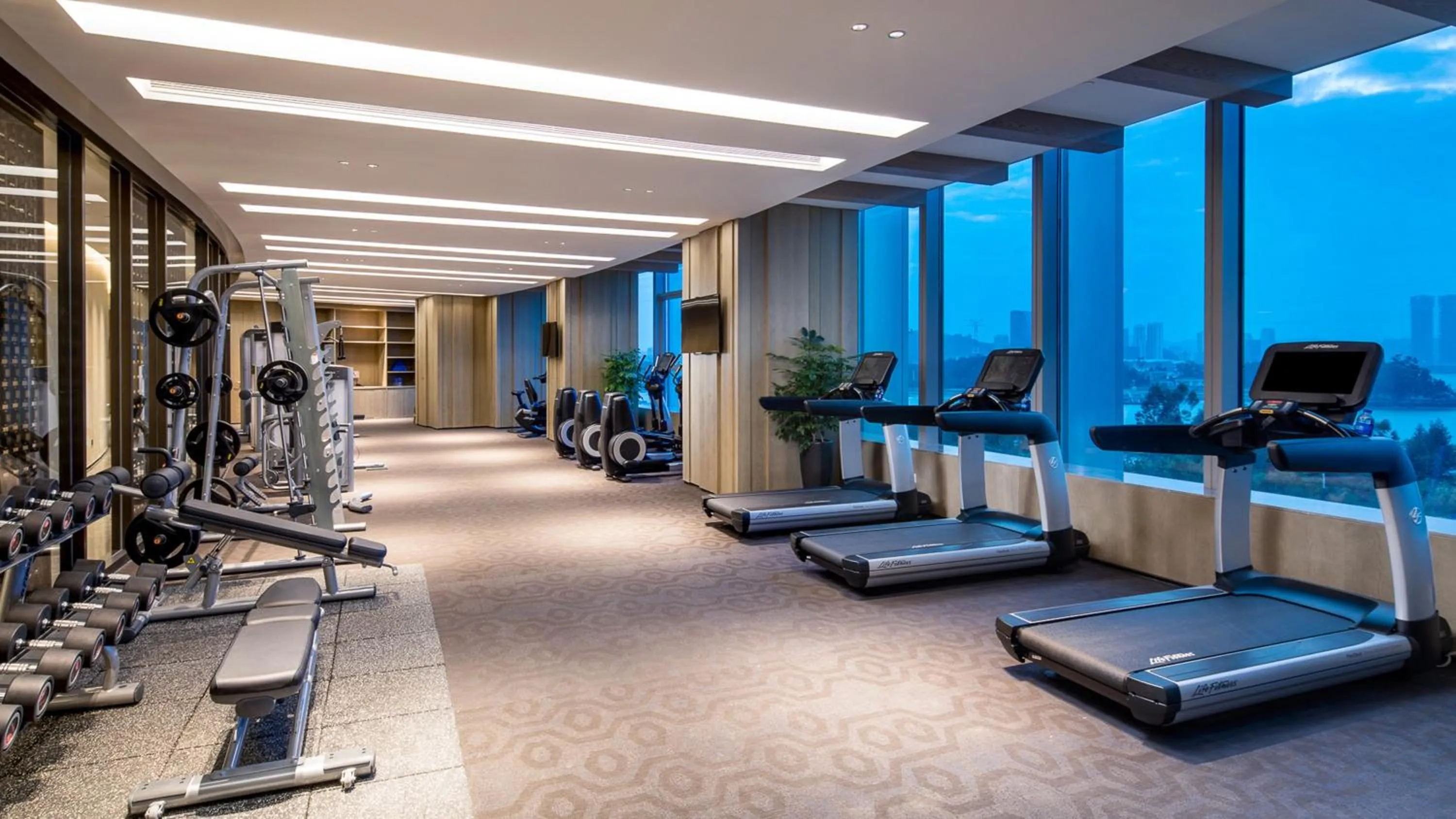 Fitness centre/facilities in HUALUXE Xiamen Haicang Habour View