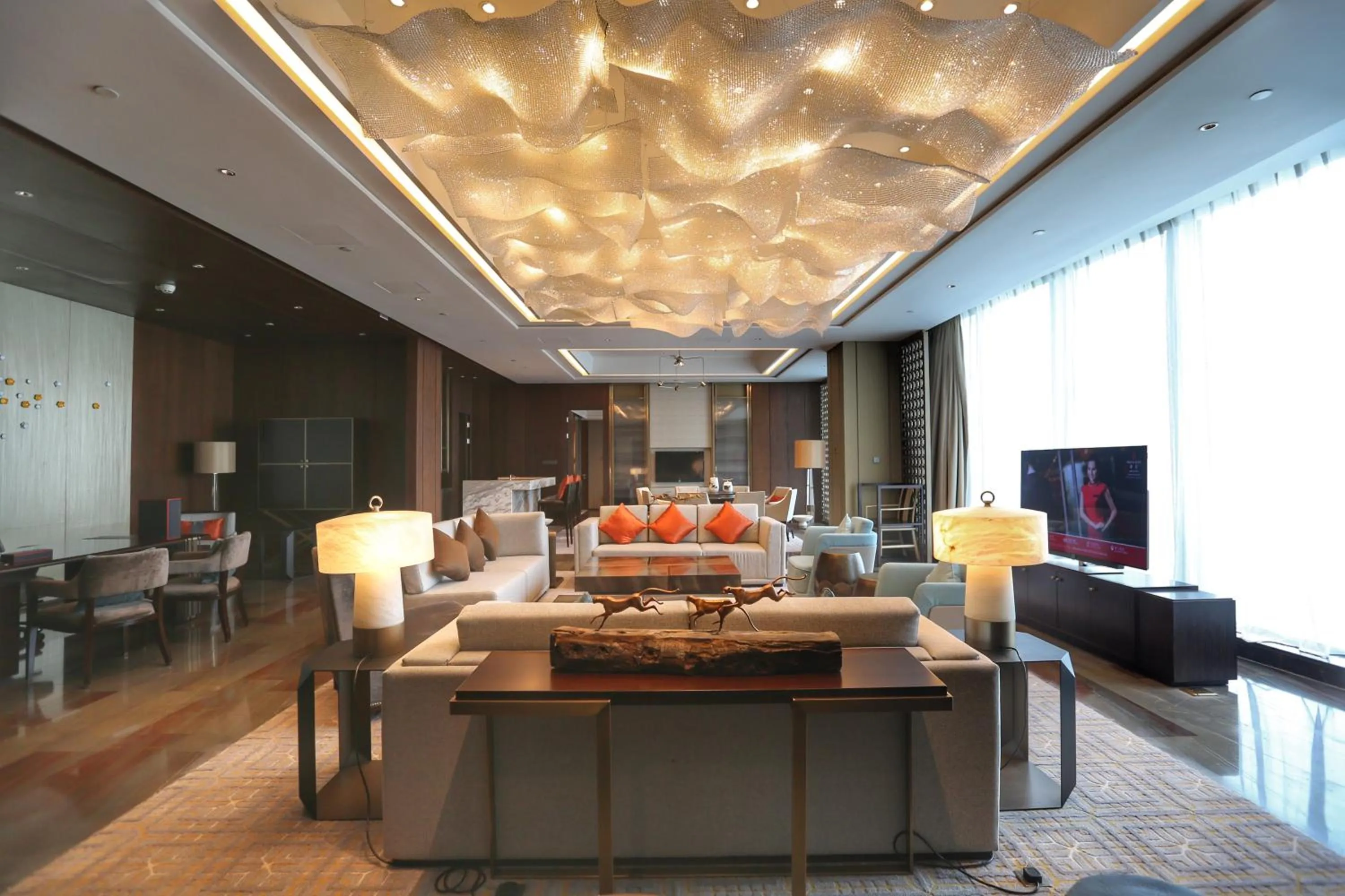 Photo of the whole room in HUALUXE Xiamen Haicang Habour View