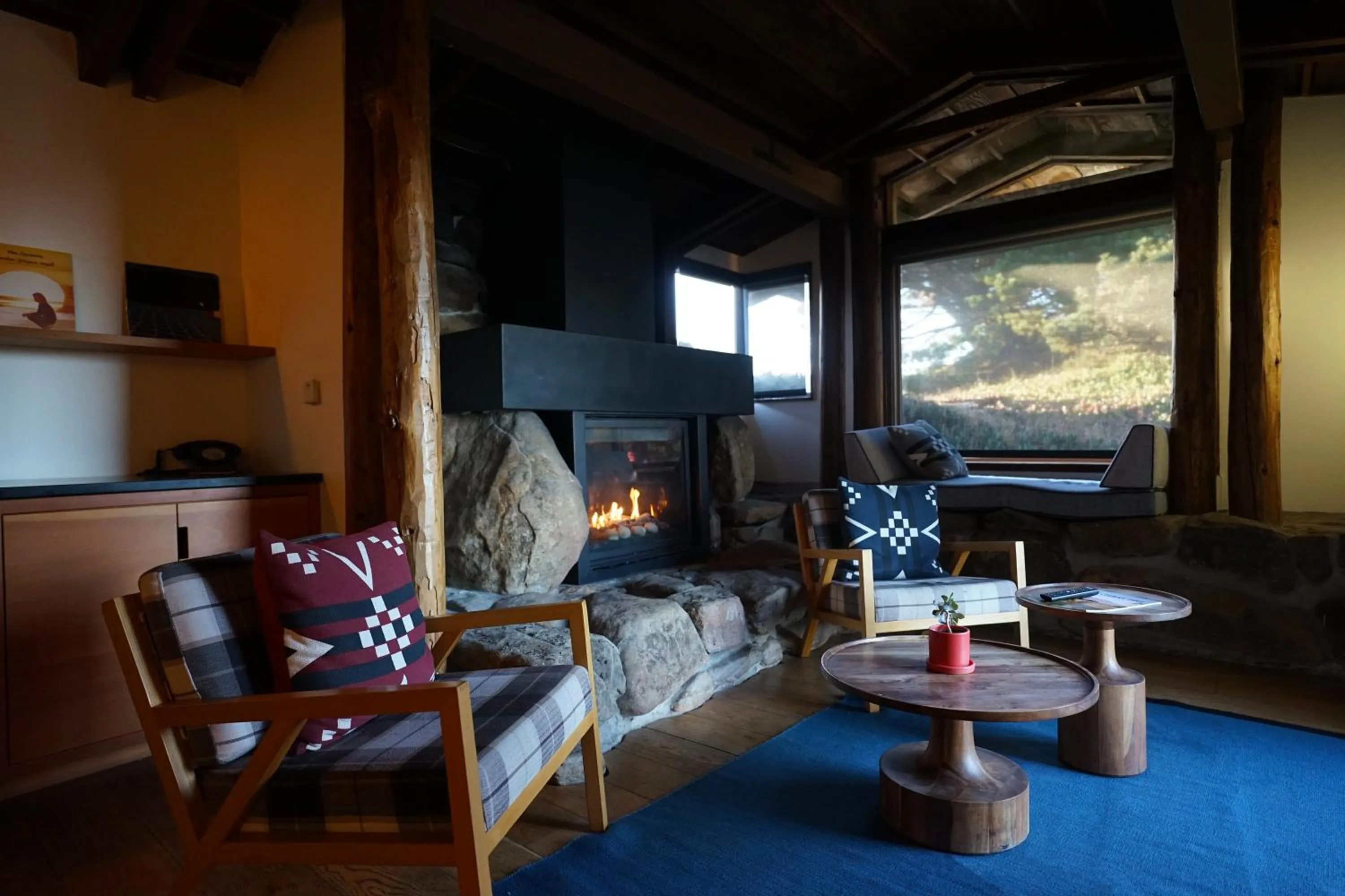Living room in Timber Cove Resort