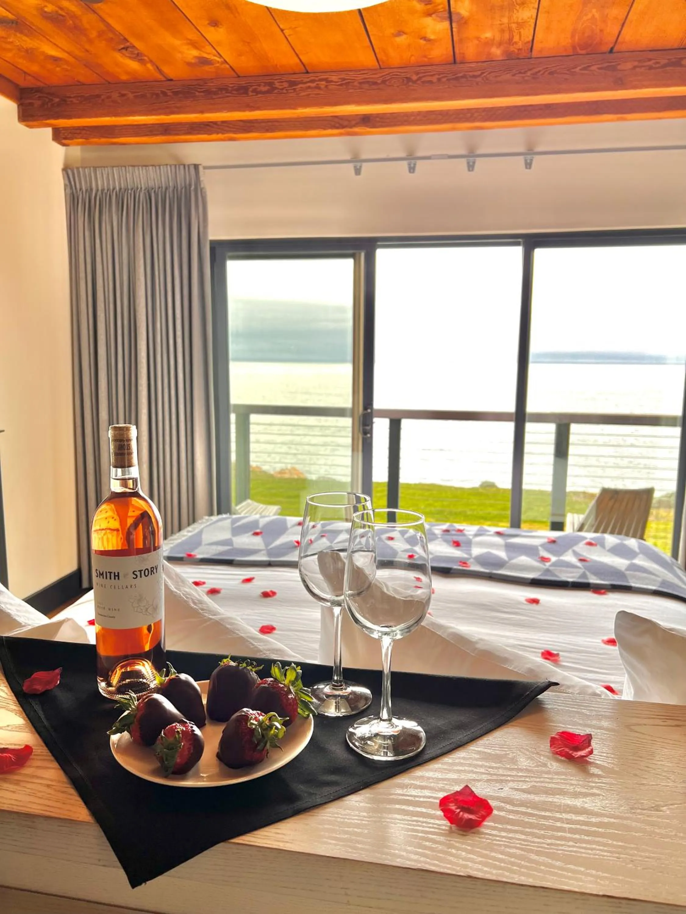 Food and drinks in Timber Cove Resort