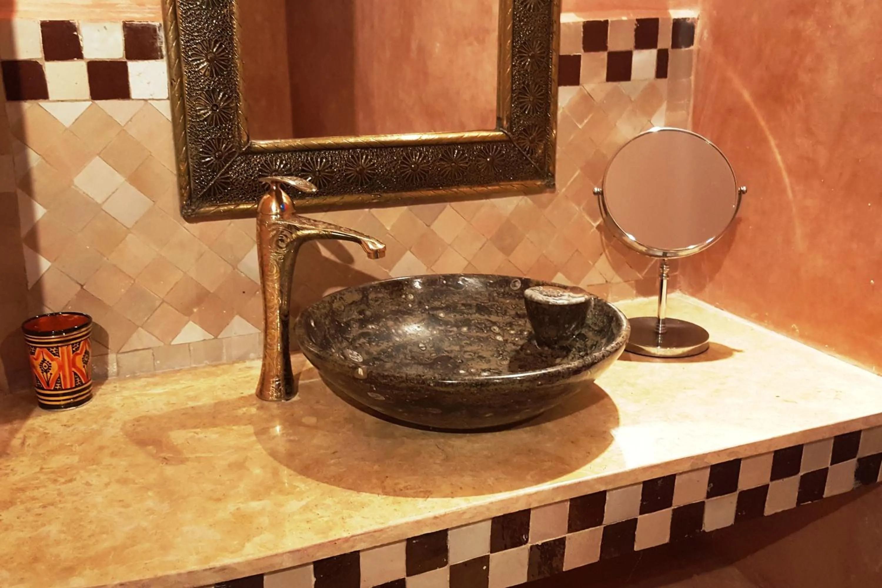 Bathroom in Riad Africa - Marrakech Medina Maison d'Hote