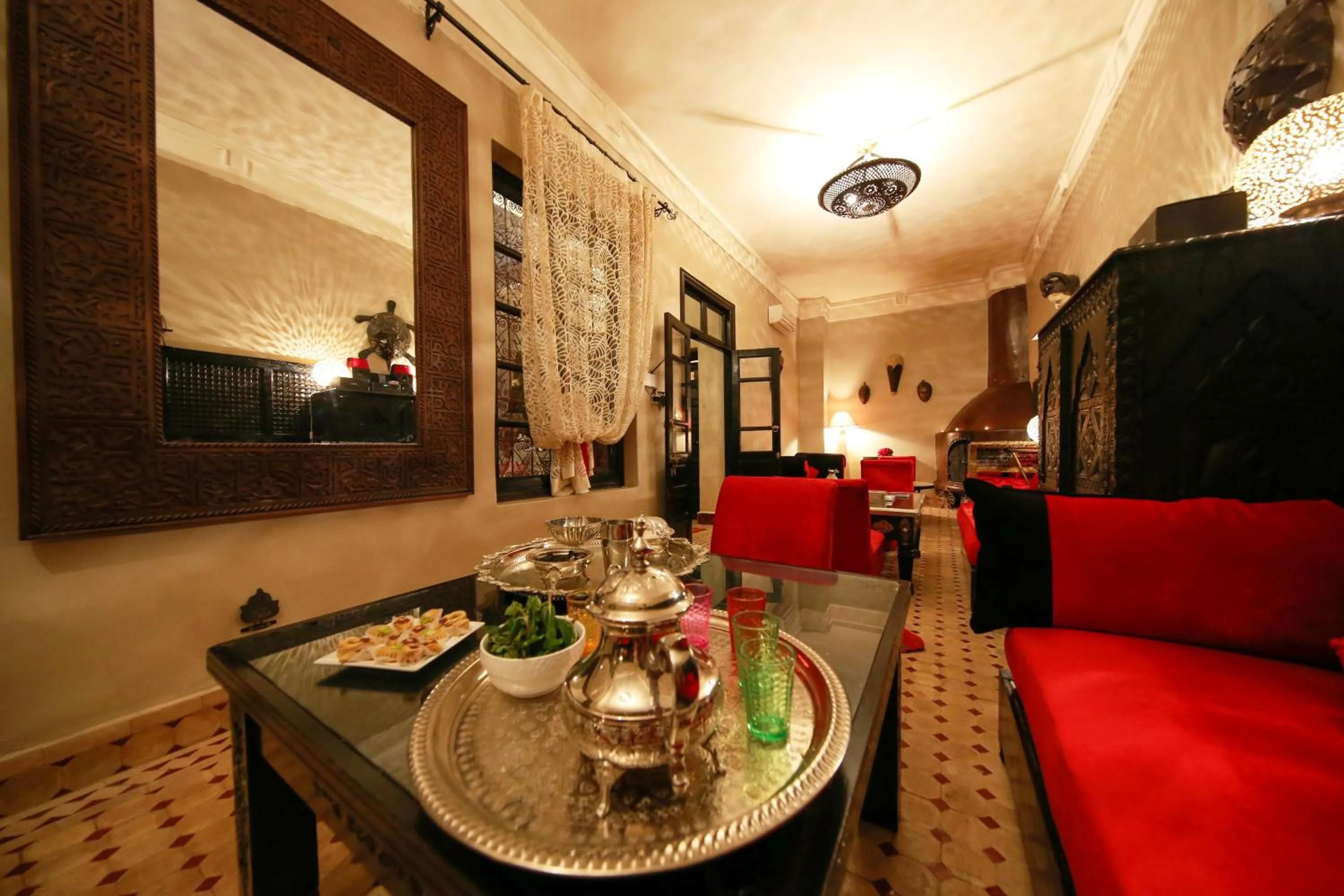 Lounge or bar in Riad Africa - Marrakech Medina Maison d'Hote