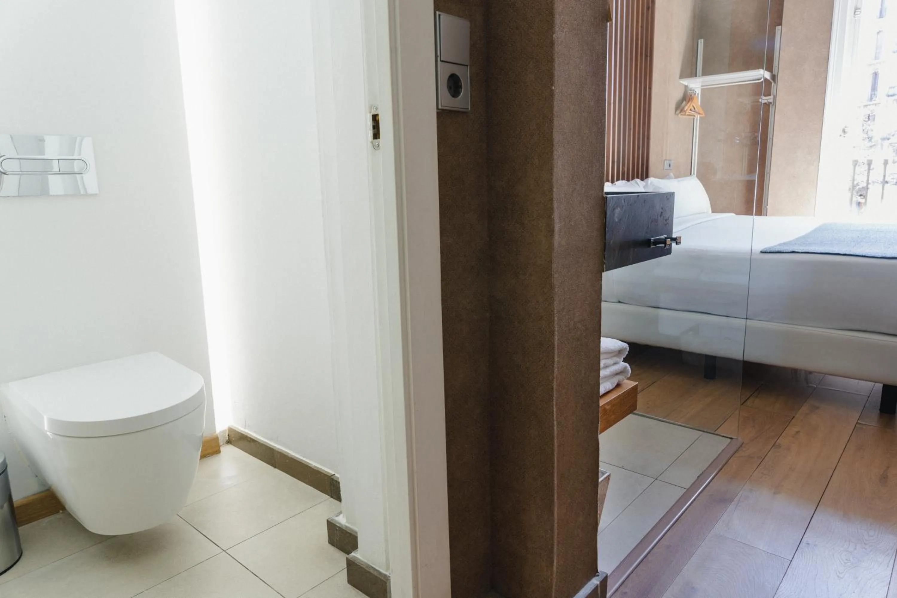 Bathroom, Bed in Cosmopolitan Boutique Rambla